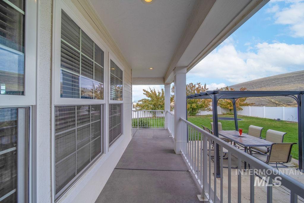 19809 Tammany Creek Rd, Lewiston, Idaho 83501, 4 Bedrooms, 3.5 Bathrooms, Residential For Sale, Price $925,000,MLS 98957924