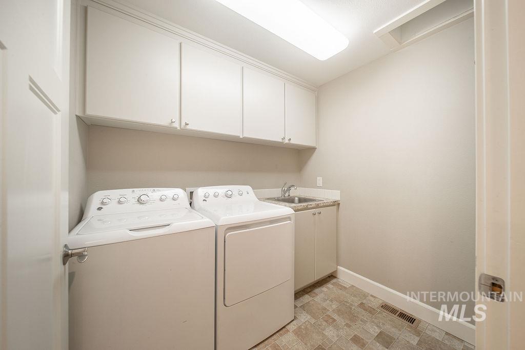 19809 Tammany Creek Rd, Lewiston, Idaho 83501, 4 Bedrooms, 3.5 Bathrooms, Residential For Sale, Price $925,000,MLS 98957924