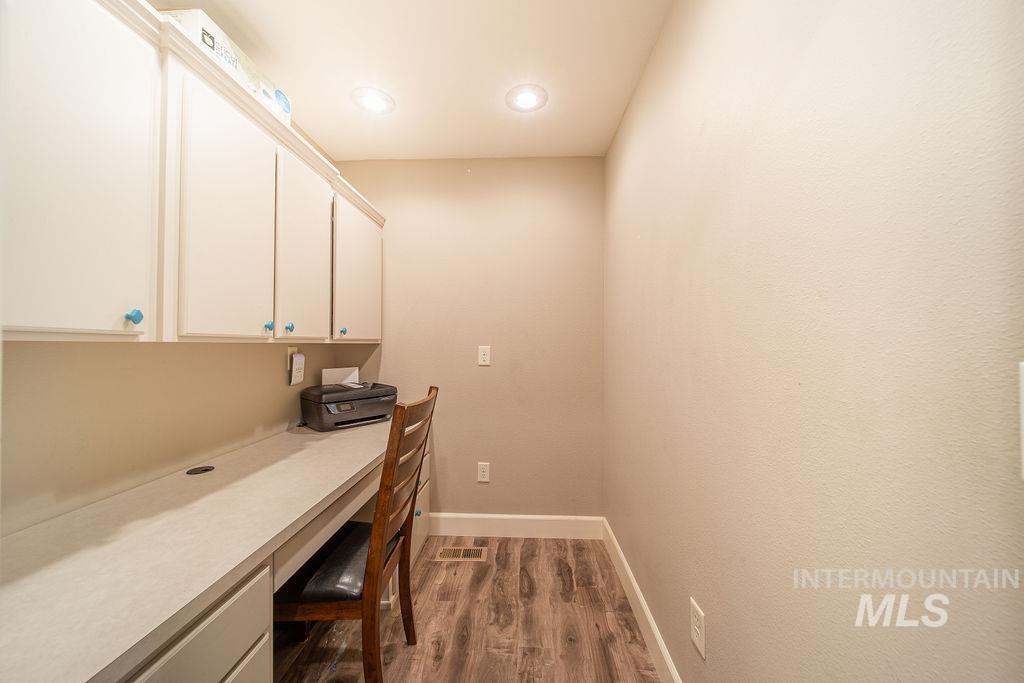 19809 Tammany Creek Rd, Lewiston, Idaho 83501, 4 Bedrooms, 3.5 Bathrooms, Residential For Sale, Price $925,000,MLS 98957924