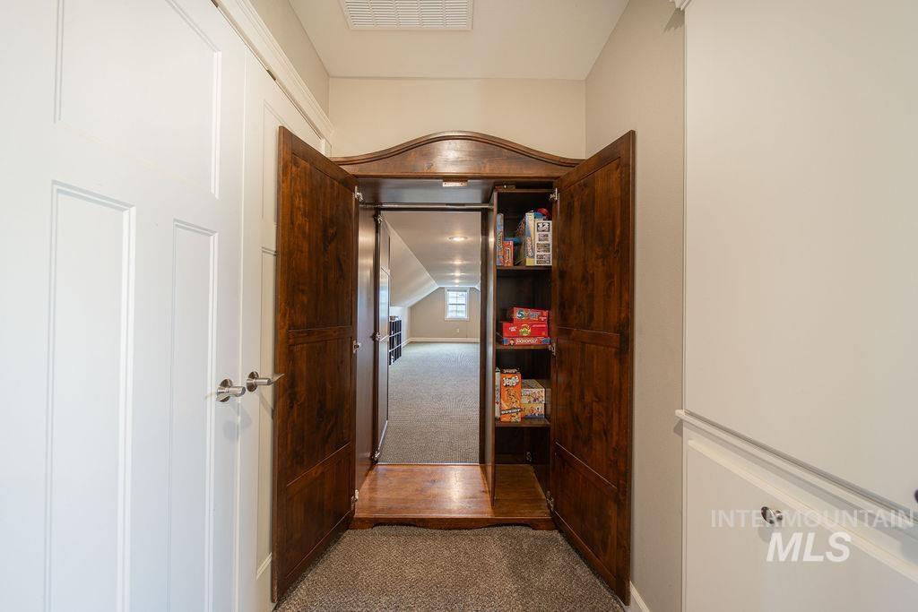 19809 Tammany Creek Rd, Lewiston, Idaho 83501, 4 Bedrooms, 3.5 Bathrooms, Residential For Sale, Price $925,000,MLS 98957924