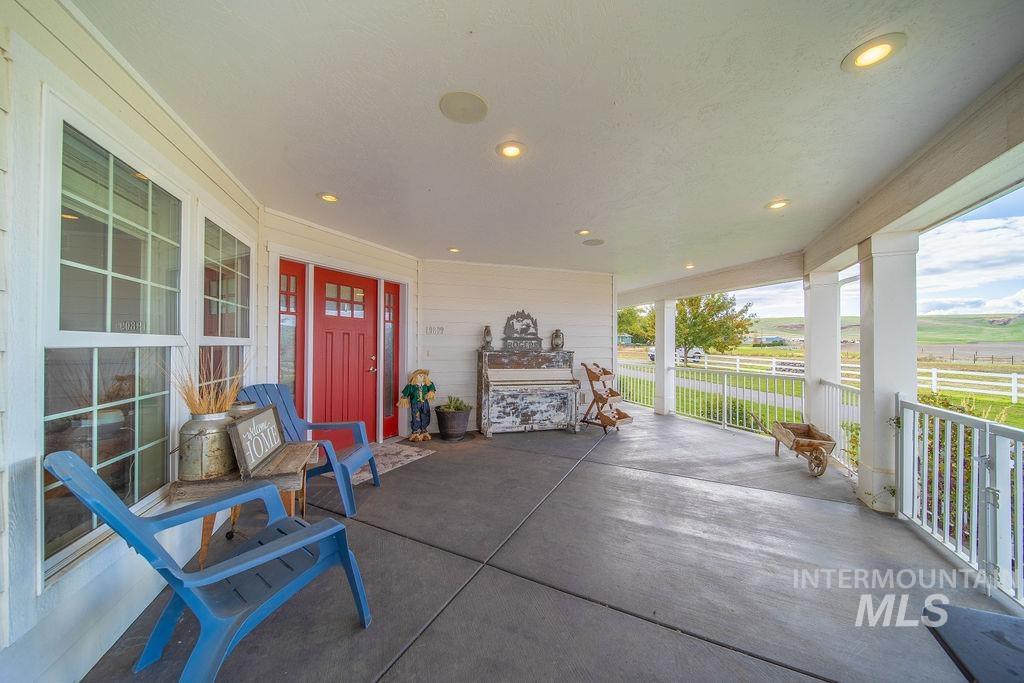 19809 Tammany Creek Rd, Lewiston, Idaho 83501, 4 Bedrooms, 3.5 Bathrooms, Residential For Sale, Price $925,000,MLS 98957924