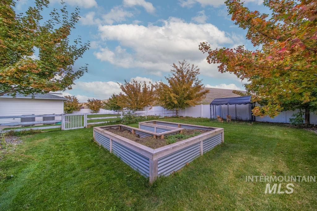 19809 Tammany Creek Rd, Lewiston, Idaho 83501, 4 Bedrooms, 3.5 Bathrooms, Residential For Sale, Price $925,000,MLS 98957924