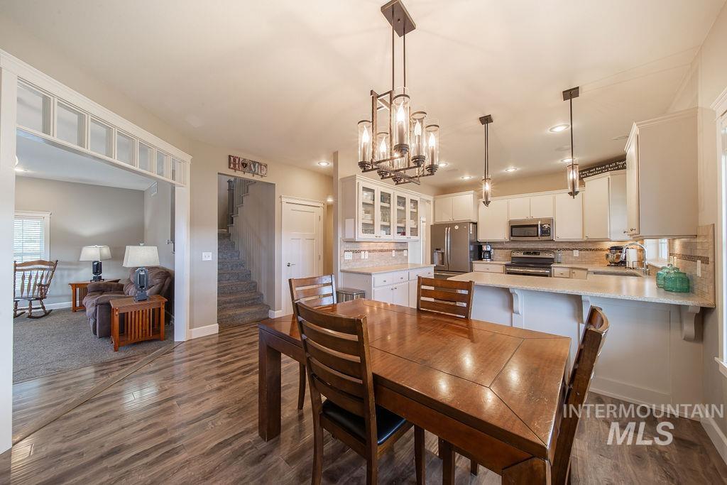 19809 Tammany Creek Rd, Lewiston, Idaho 83501, 4 Bedrooms, 3.5 Bathrooms, Residential For Sale, Price $925,000,MLS 98957924