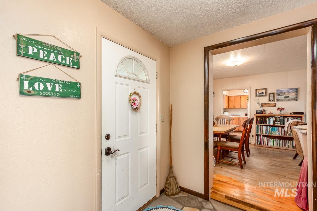 8600 Hillview RD, Emmett, Idaho 83617, 3 Bedrooms, 2 Bathrooms, Farm & Ranch For Sale, Price $1,750,000, 98957937