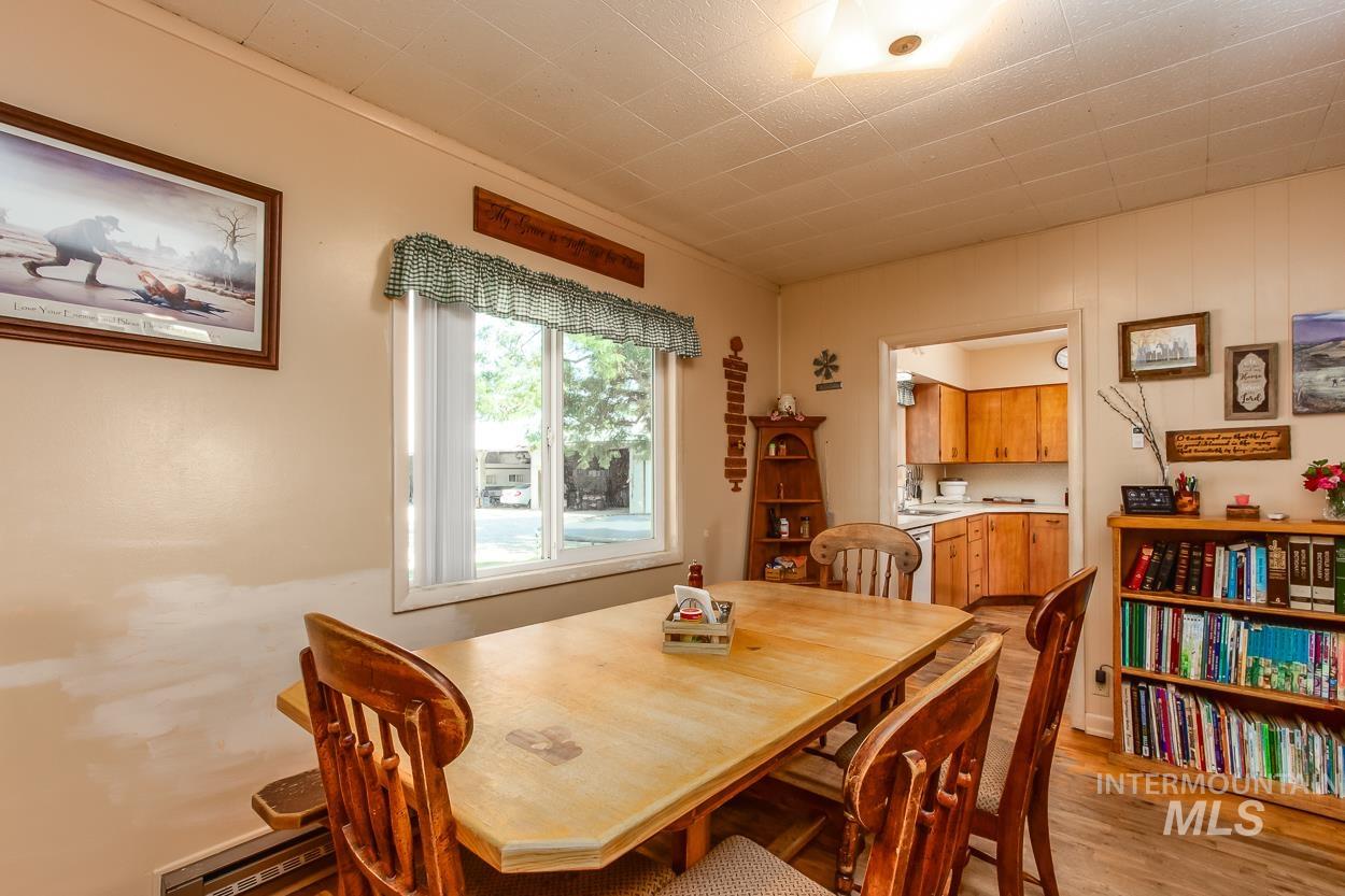 8600 Hillview RD, Emmett, Idaho 83617, 3 Bedrooms, 2 Bathrooms, Farm & Ranch For Sale, Price $1,750,000, 98957937