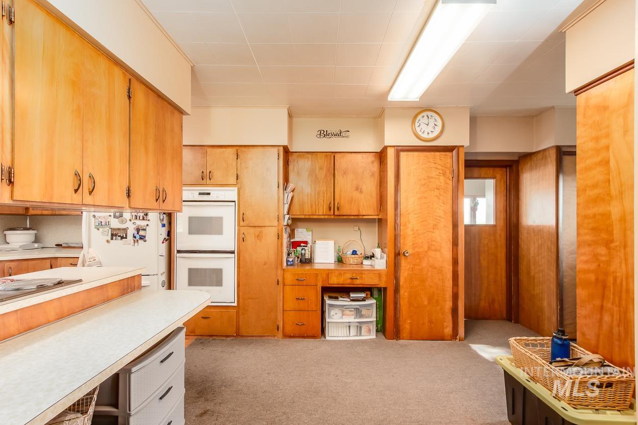 8600 Hillview RD, Emmett, Idaho 83617, 3 Bedrooms, 2 Bathrooms, Farm & Ranch For Sale, Price $1,750,000, 98957937