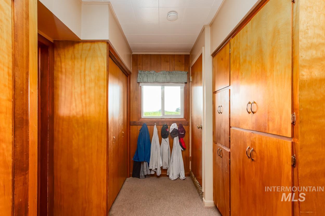 8600 Hillview RD, Emmett, Idaho 83617, 3 Bedrooms, 2 Bathrooms, Farm & Ranch For Sale, Price $1,750,000, 98957937