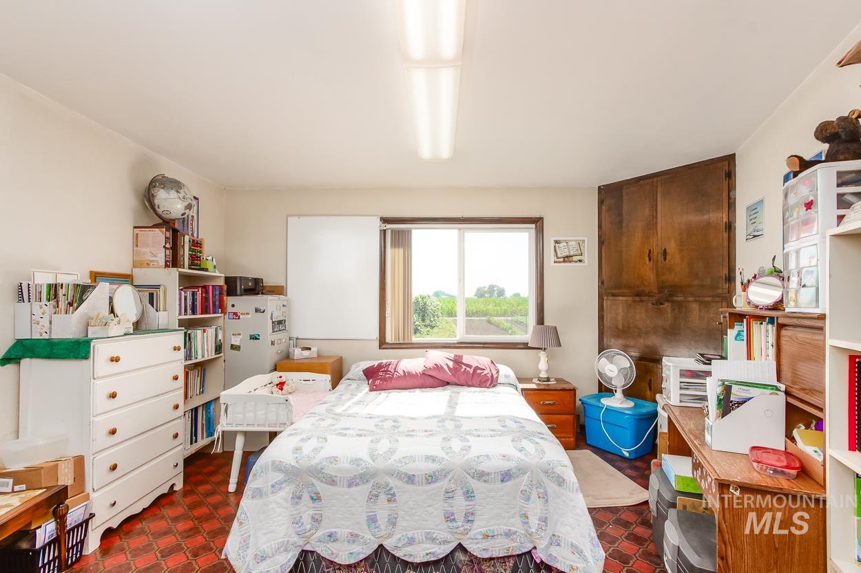 8600 Hillview RD, Emmett, Idaho 83617, 3 Bedrooms, 2 Bathrooms, Farm & Ranch For Sale, Price $1,750,000, 98957937