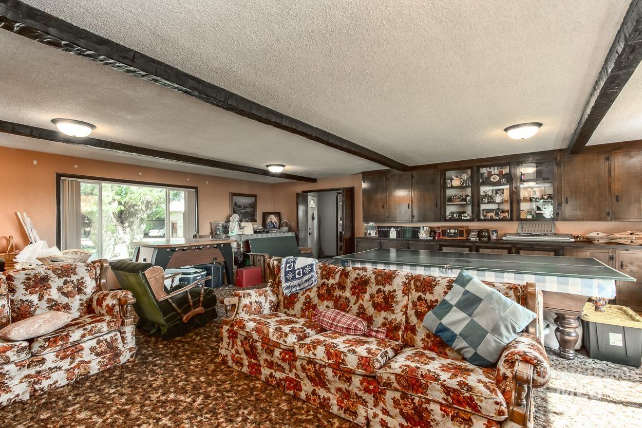 8600 Hillview RD, Emmett, Idaho 83617, 3 Bedrooms, 2 Bathrooms, Farm & Ranch For Sale, Price $1,750,000, 98957937