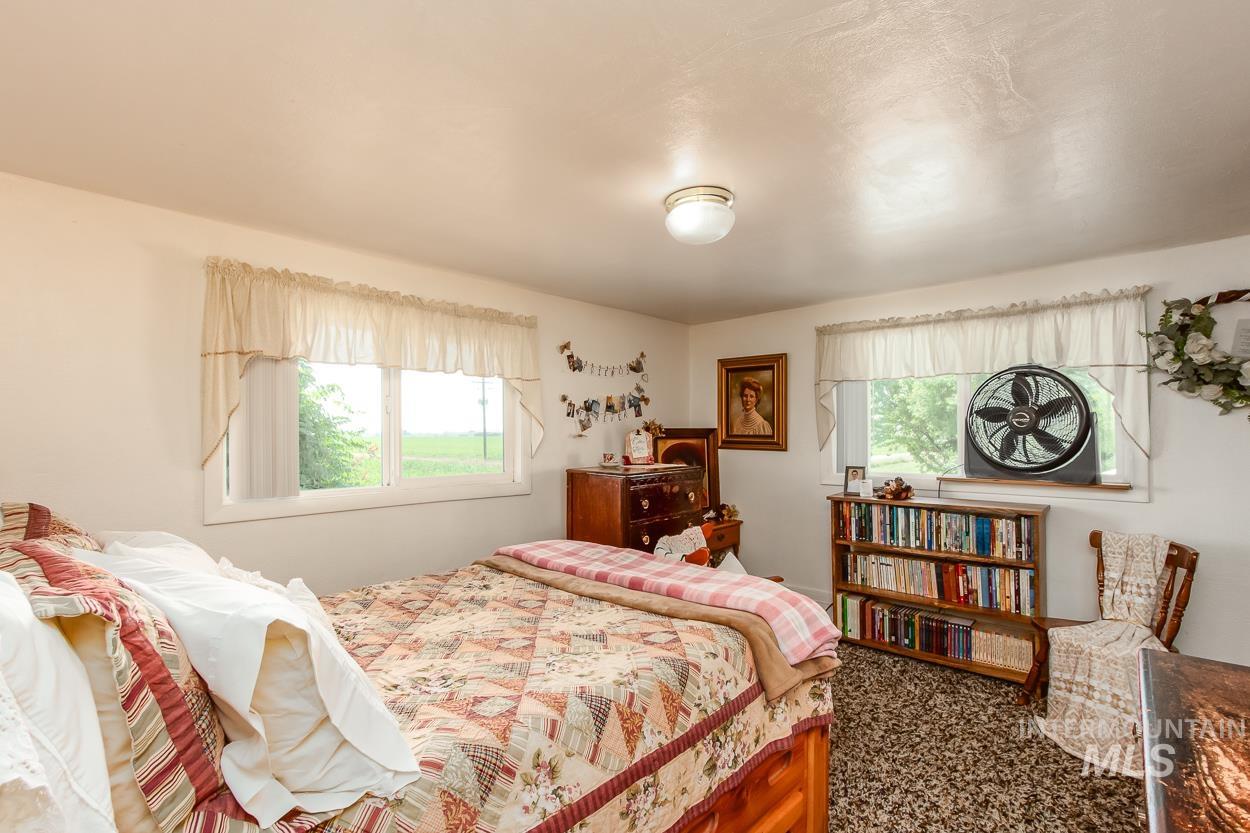 8600 Hillview RD, Emmett, Idaho 83617, 3 Bedrooms, 2 Bathrooms, Farm & Ranch For Sale, Price $1,750,000, 98957937