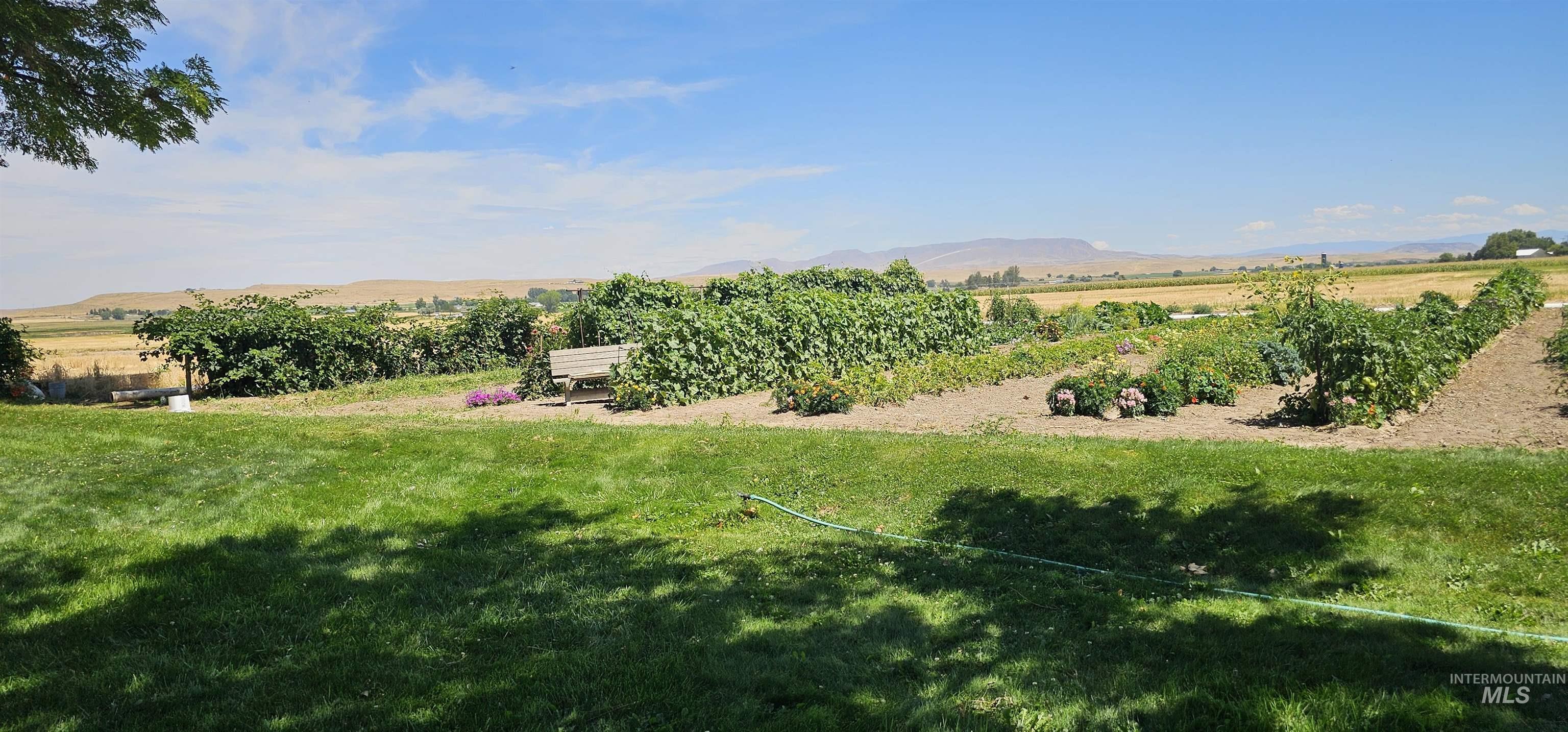 8600 Hillview RD, Emmett, Idaho 83617, 3 Bedrooms, 2 Bathrooms, Farm & Ranch For Sale, Price $1,750,000, 98957937
