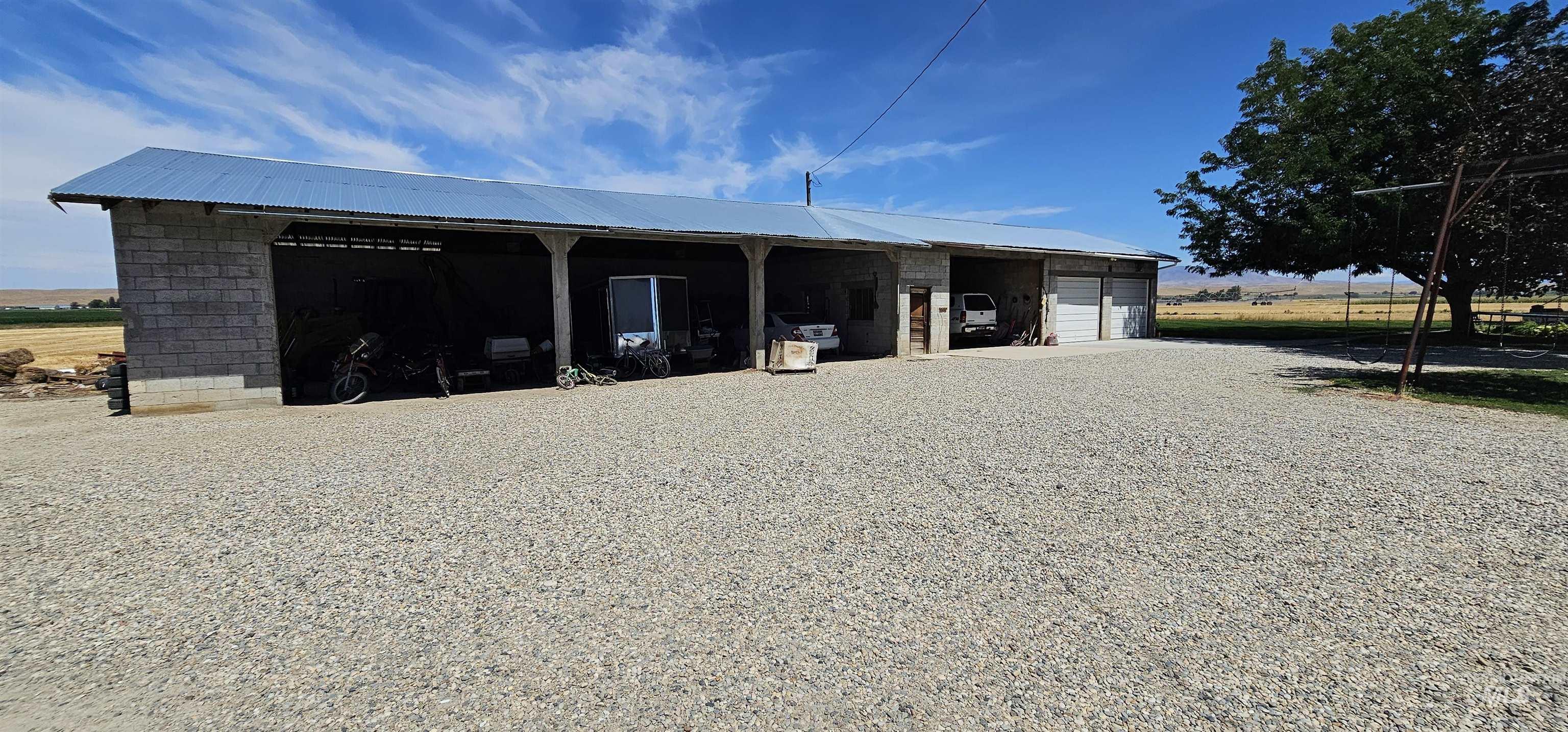 8600 Hillview RD, Emmett, Idaho 83617, 3 Bedrooms, 2 Bathrooms, Farm & Ranch For Sale, Price $1,750,000, 98957937