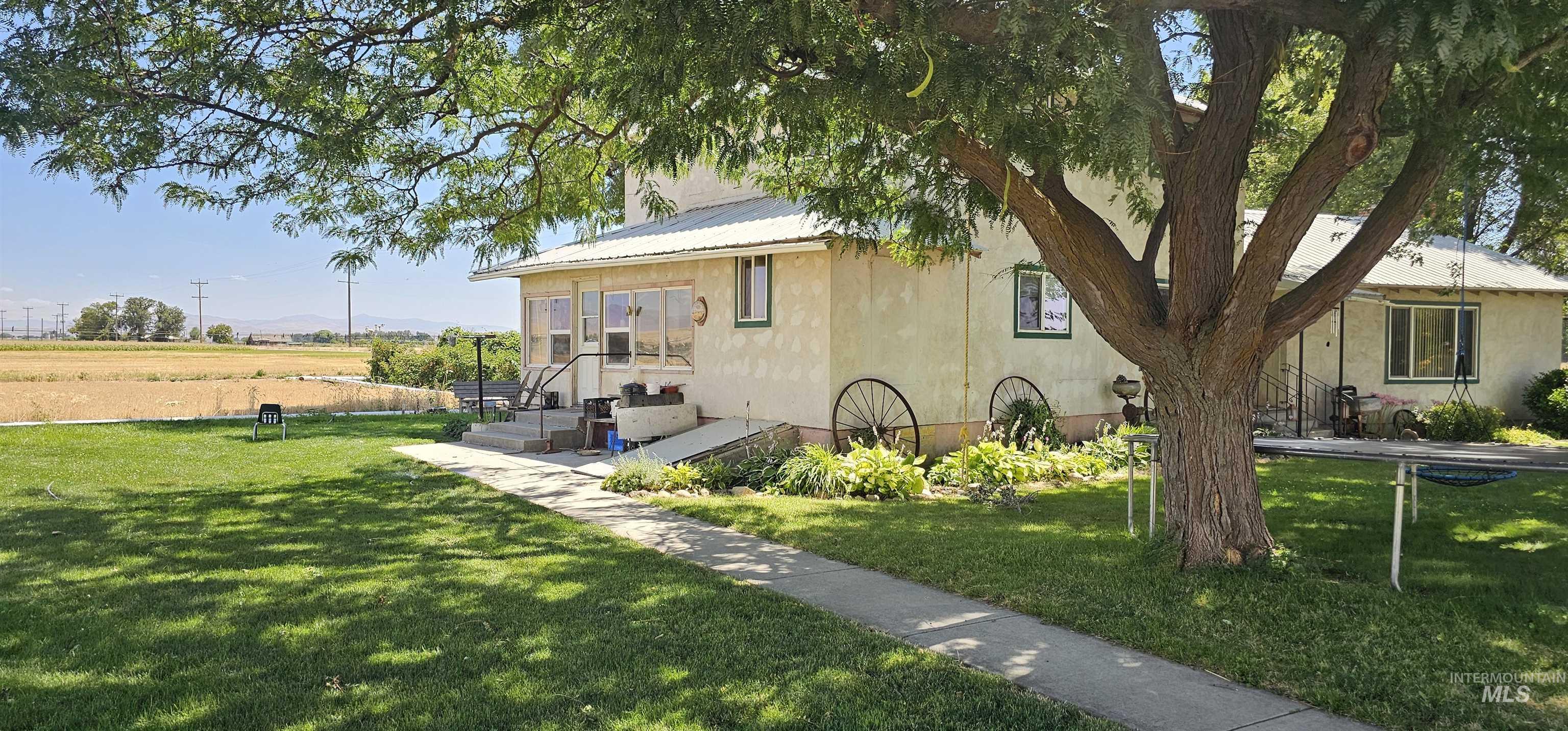 8600 Hillview RD, Emmett, Idaho 83617, 3 Bedrooms, 2 Bathrooms, Farm & Ranch For Sale, Price $1,750,000, 98957937