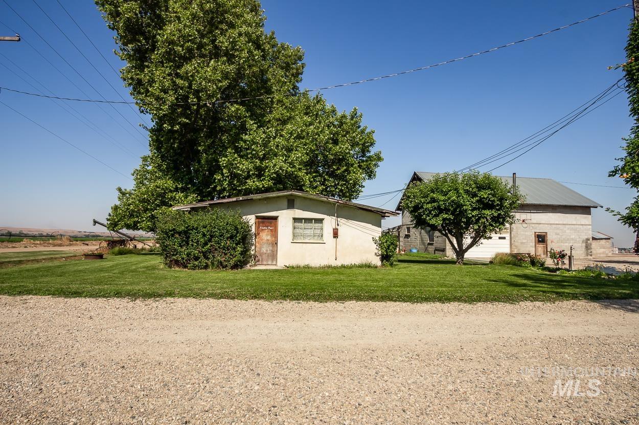 8600 Hillview RD, Emmett, Idaho 83617, 3 Bedrooms, 2 Bathrooms, Farm & Ranch For Sale, Price $1,750,000, 98957937