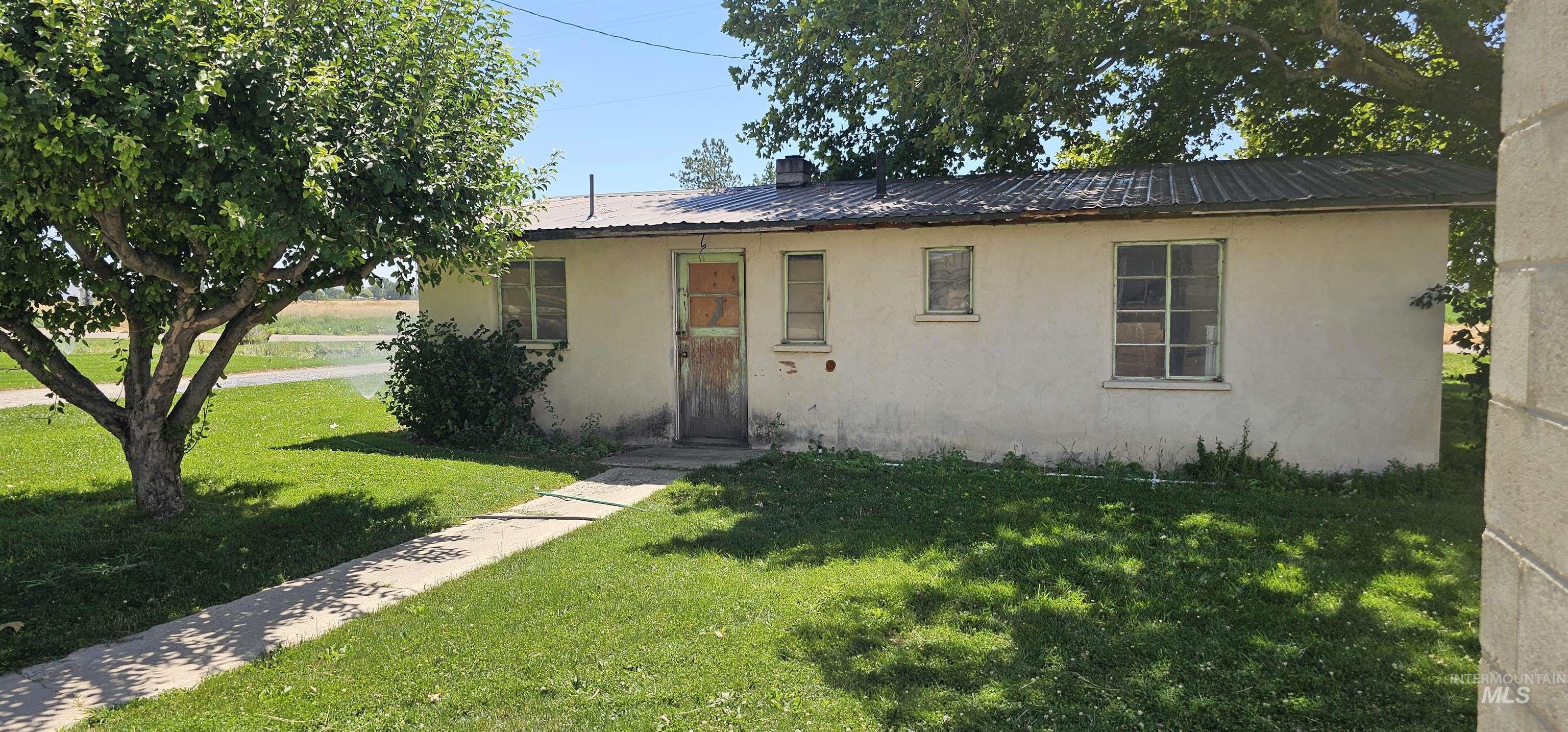 8600 Hillview RD, Emmett, Idaho 83617, 3 Bedrooms, 2 Bathrooms, Farm & Ranch For Sale, Price $1,750,000, 98957937