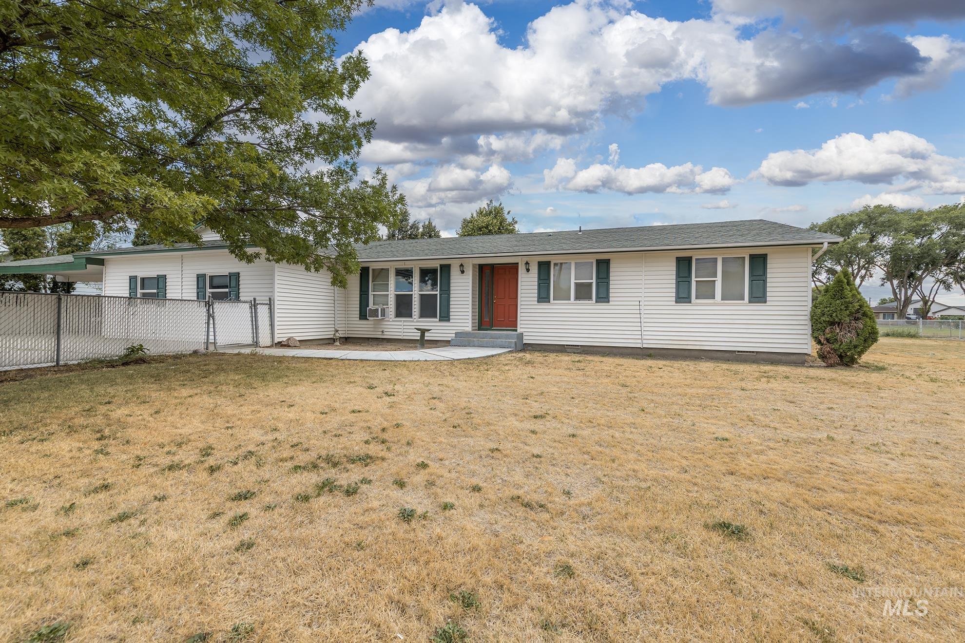 885 Airport Rd, Vale, Oregon 97918, 3 Bedrooms, 2 Bathrooms, Residential For Sale, Price $379,000, 98957955