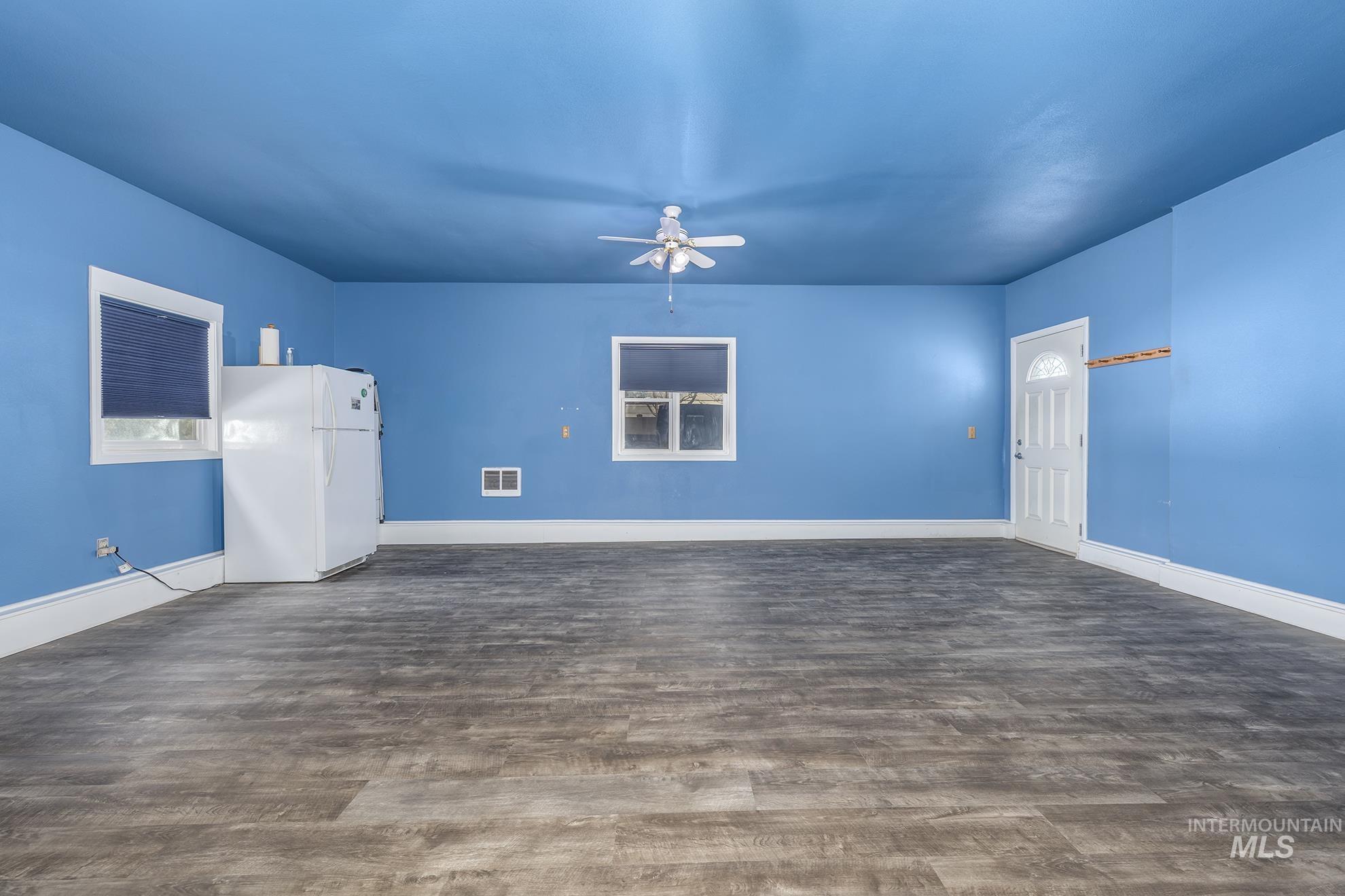 885 Airport Rd, Vale, Oregon 97918, 3 Bedrooms, 2 Bathrooms, Residential For Sale, Price $379,000,MLS 98957955