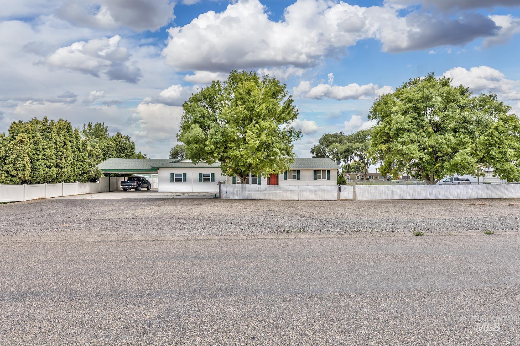 885 Airport Rd, Vale, Oregon 97918, 3 Bedrooms, 2 Bathrooms, Residential For Sale, Price $379,000, 98957955