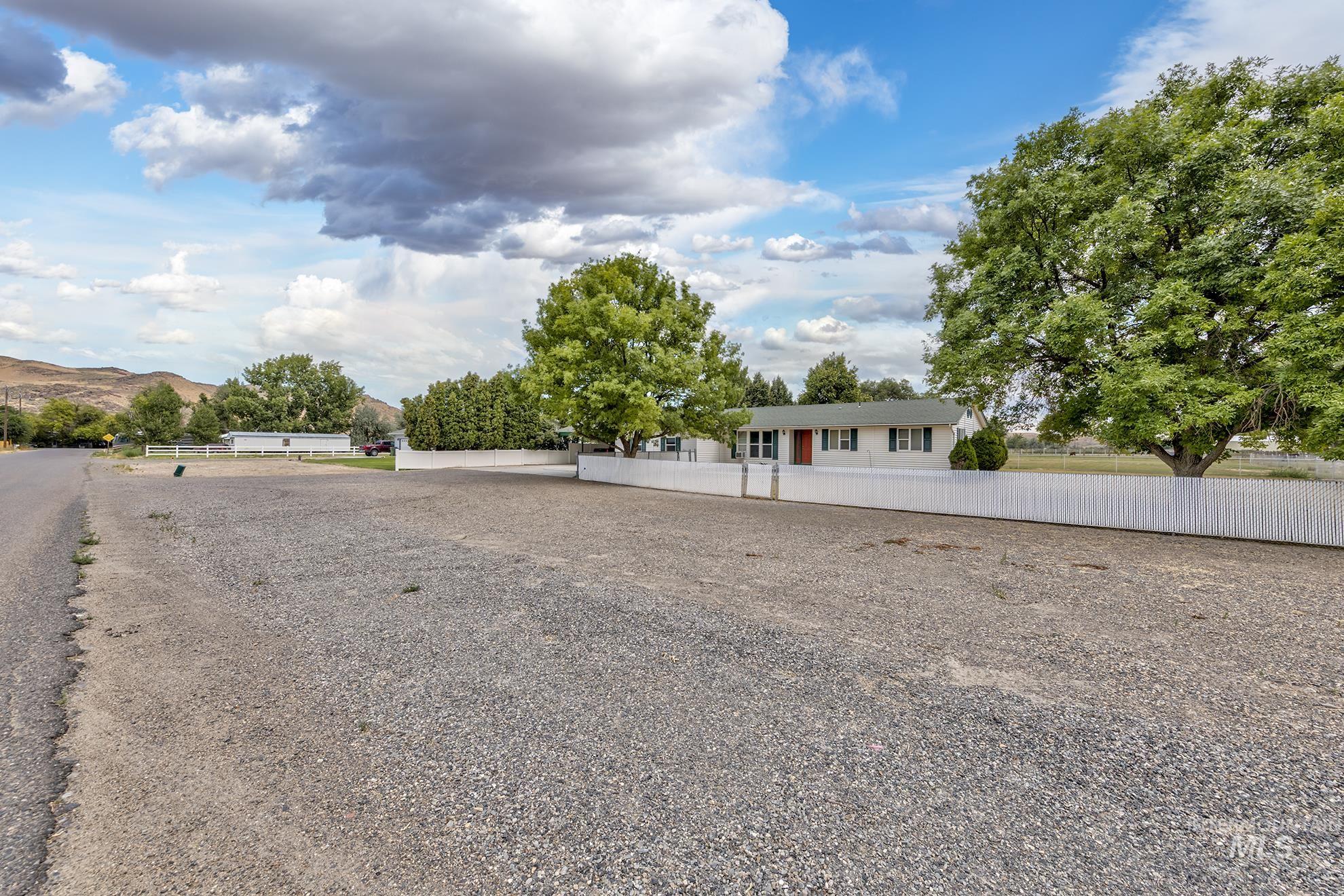 885 Airport Rd, Vale, Oregon 97918, 3 Bedrooms, 2 Bathrooms, Residential For Sale, Price $379,000, 98957955