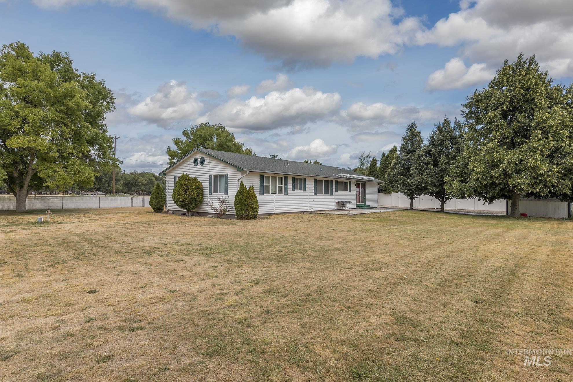 885 Airport Rd, Vale, Oregon 97918, 3 Bedrooms, 2 Bathrooms, Residential For Sale, Price $379,000, 98957955