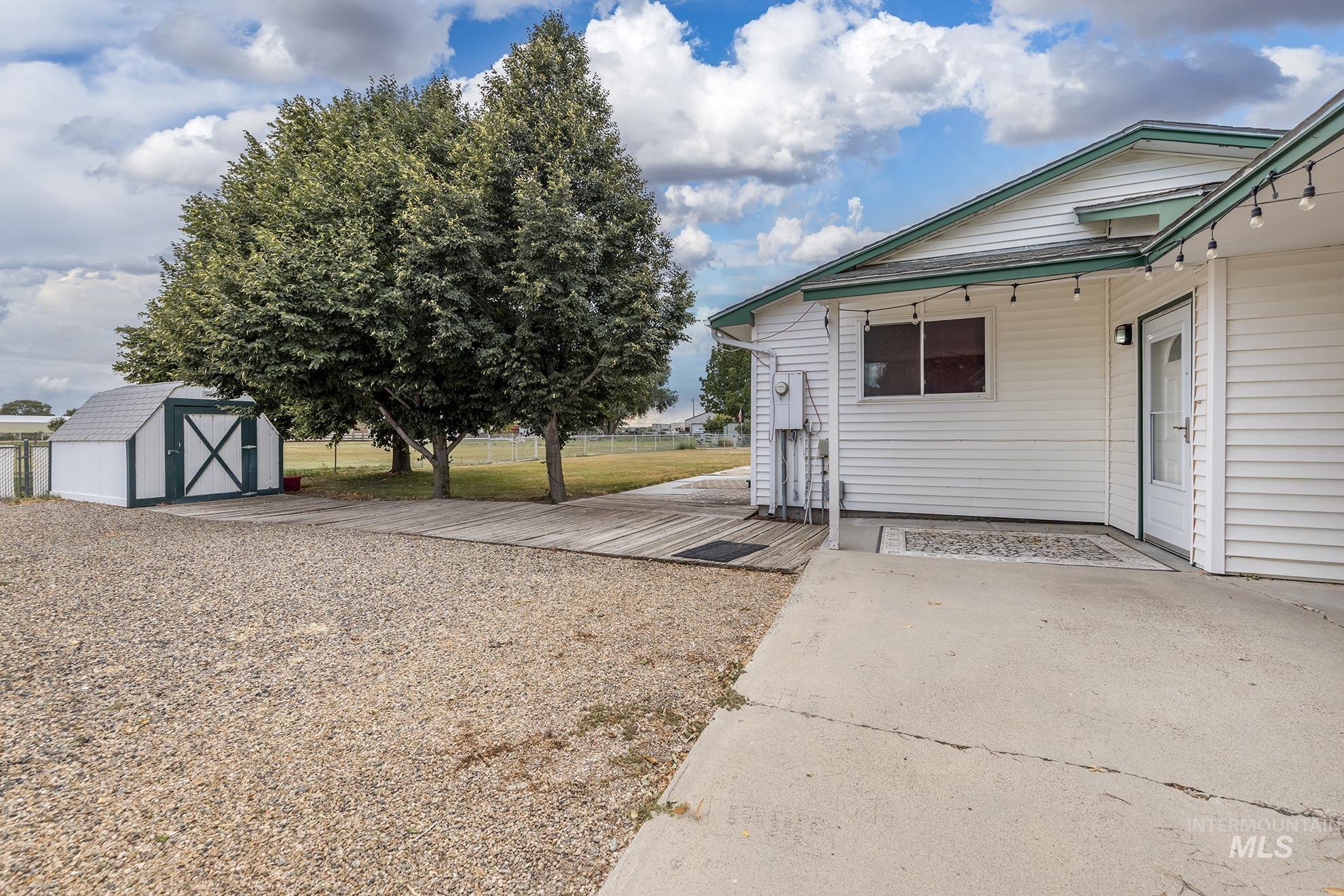 885 Airport Rd, Vale, Oregon 97918, 3 Bedrooms, 2 Bathrooms, Residential For Sale, Price $379,000, 98957955