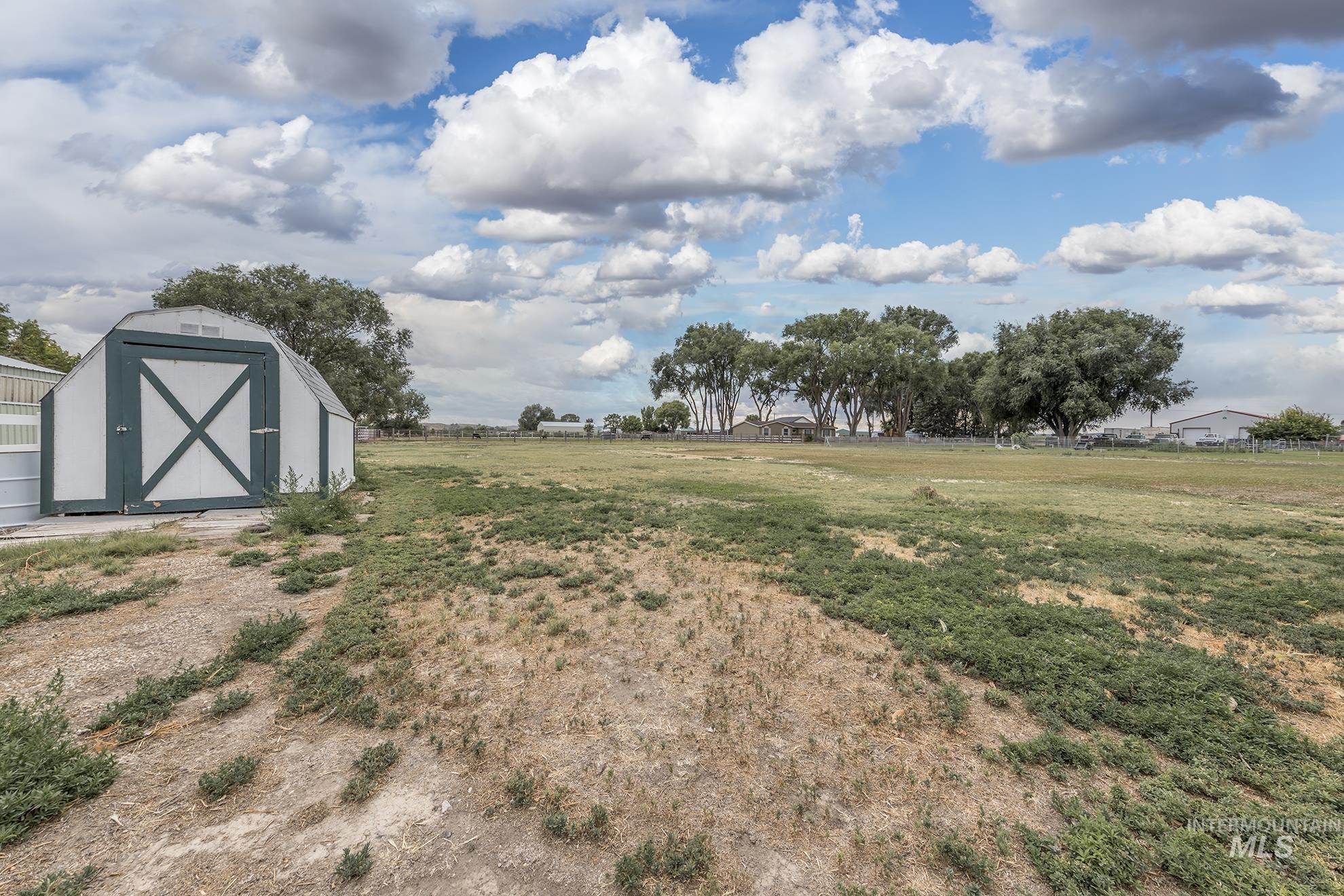 885 Airport Rd, Vale, Oregon 97918, 3 Bedrooms, 2 Bathrooms, Residential For Sale, Price $379,000, 98957955