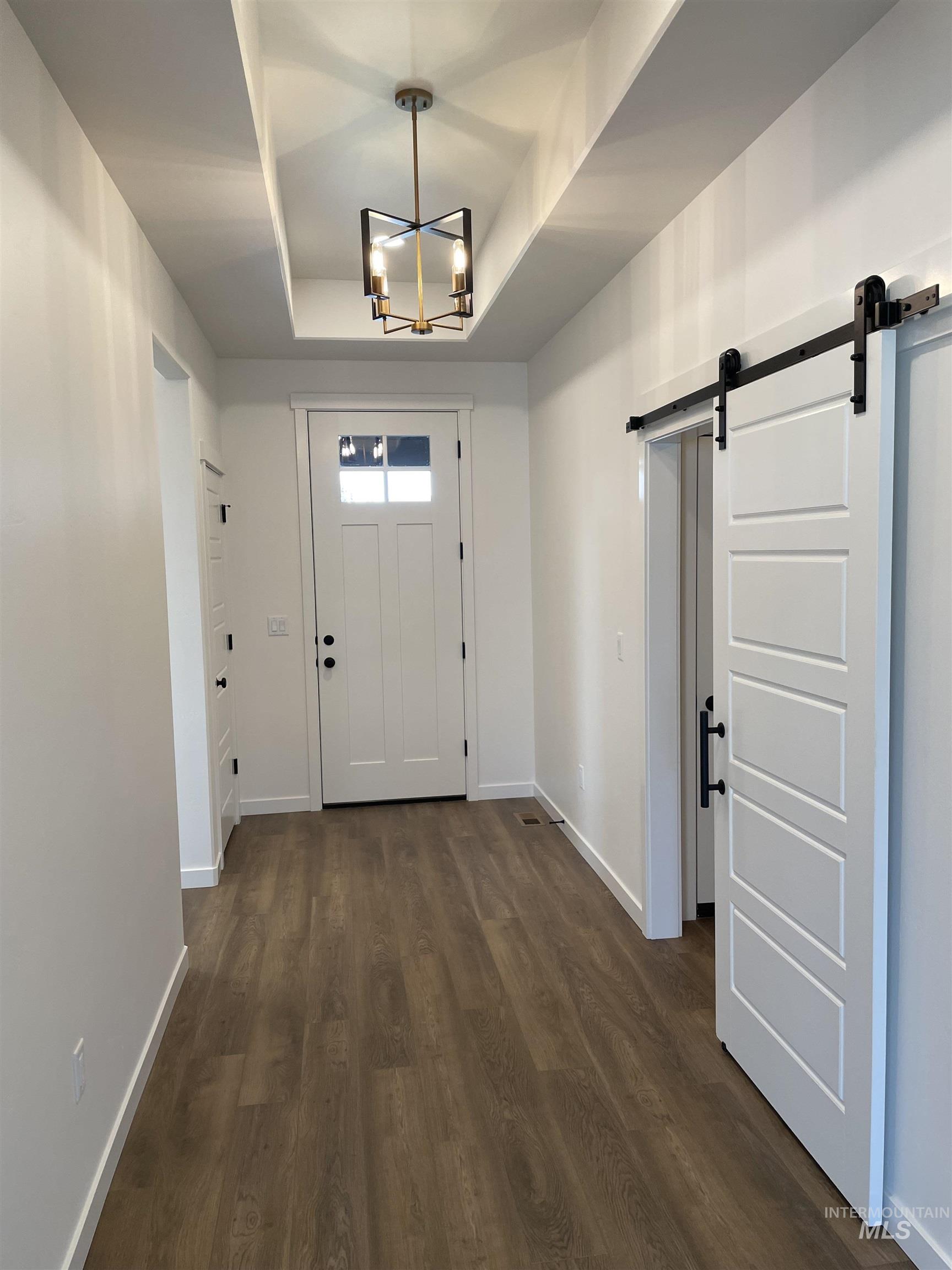 916 Kenbrook Loop, Twin Falls, Idaho 83301-4891, 4 Bedrooms, 2 Bathrooms, Residential For Sale, Price $499,900,MLS 98957965