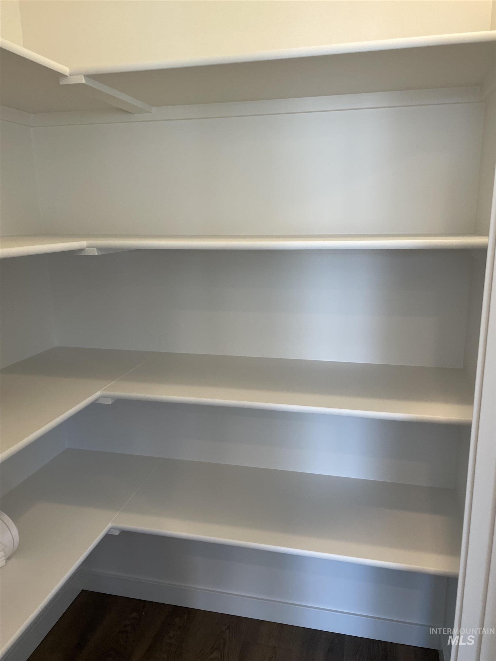 916 Kenbrook Loop, Twin Falls, Idaho 83301-4891, 4 Bedrooms, 2 Bathrooms, Residential For Sale, Price $499,900,MLS 98957965