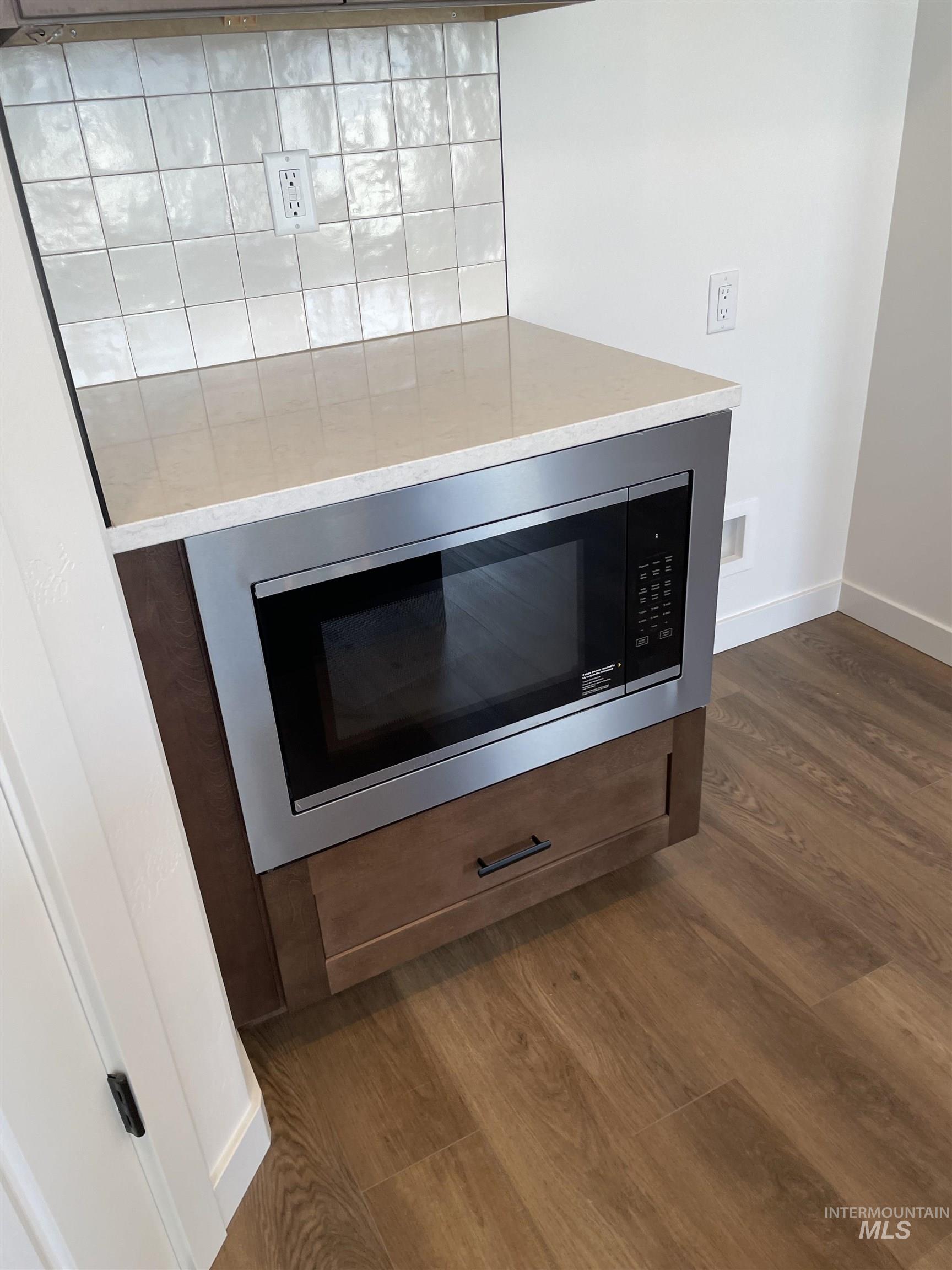 916 Kenbrook Loop, Twin Falls, Idaho 83301-4891, 4 Bedrooms, 2 Bathrooms, Residential For Sale, Price $499,900,MLS 98957965