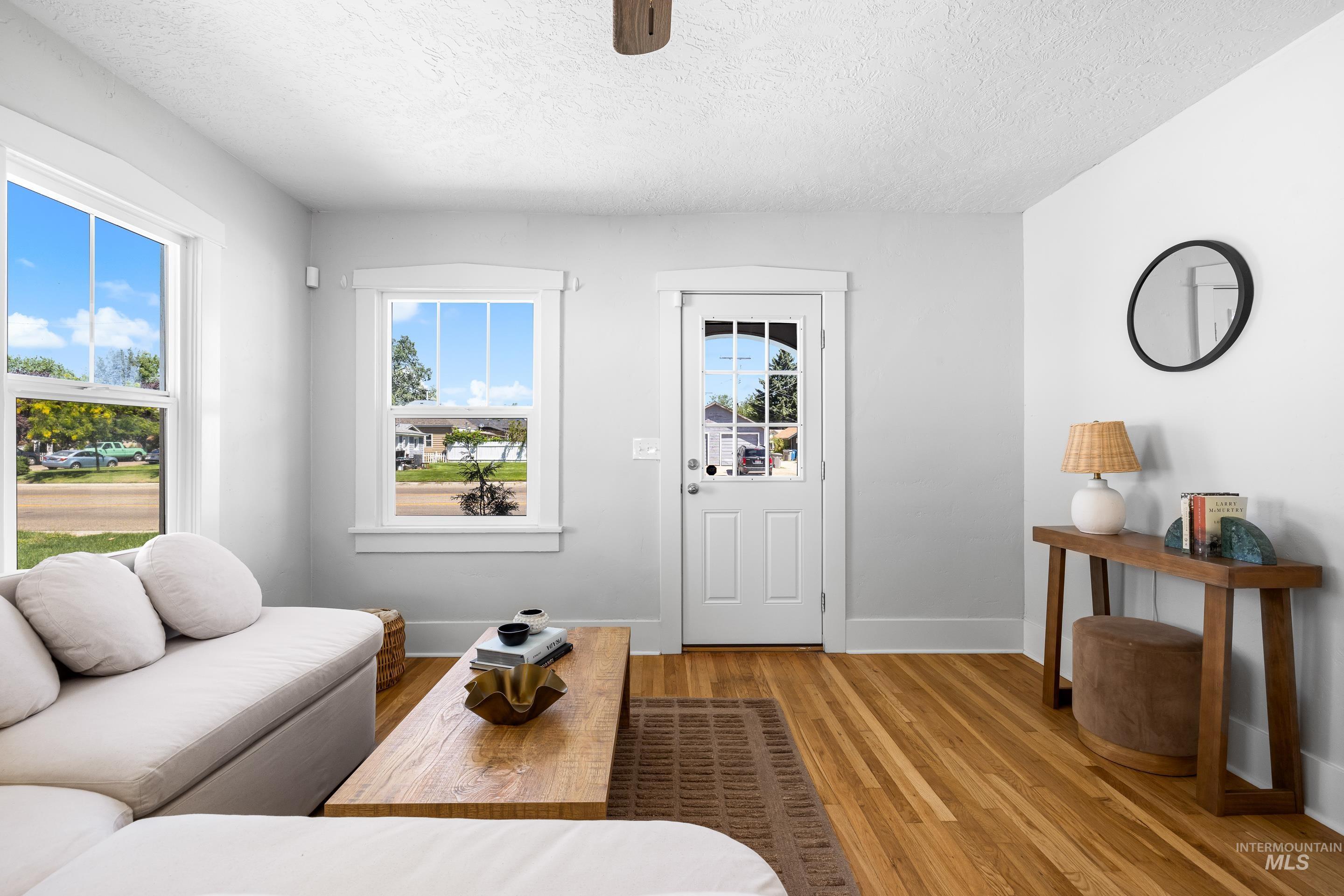 911 7th St South, Nampa, Idaho 83651, 3 Bedrooms, 2 Bathrooms, Residential For Sale, Price $345,000,MLS 98957973