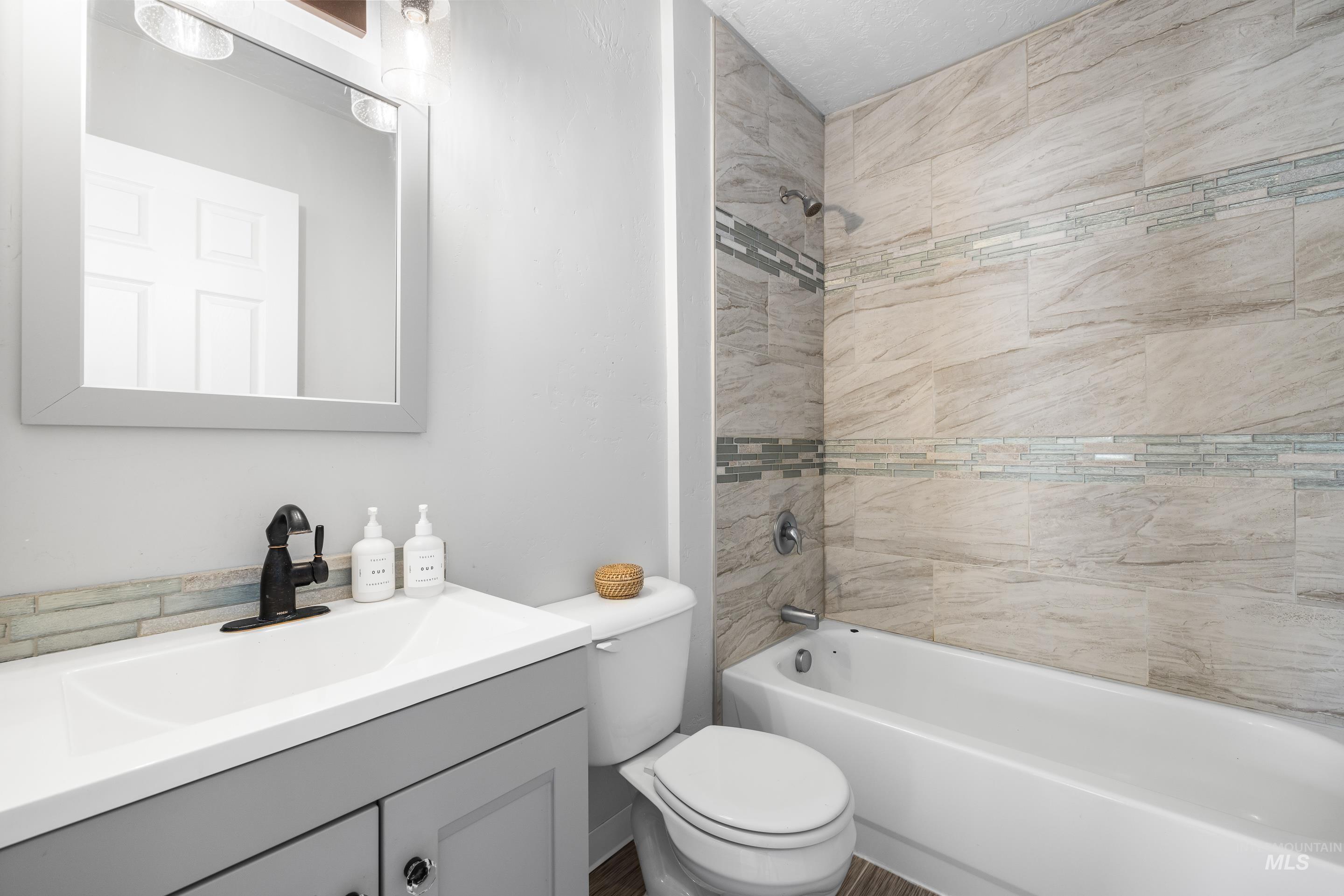 911 7th St South, Nampa, Idaho 83651, 3 Bedrooms, 2 Bathrooms, Residential For Sale, Price $345,000,MLS 98957973