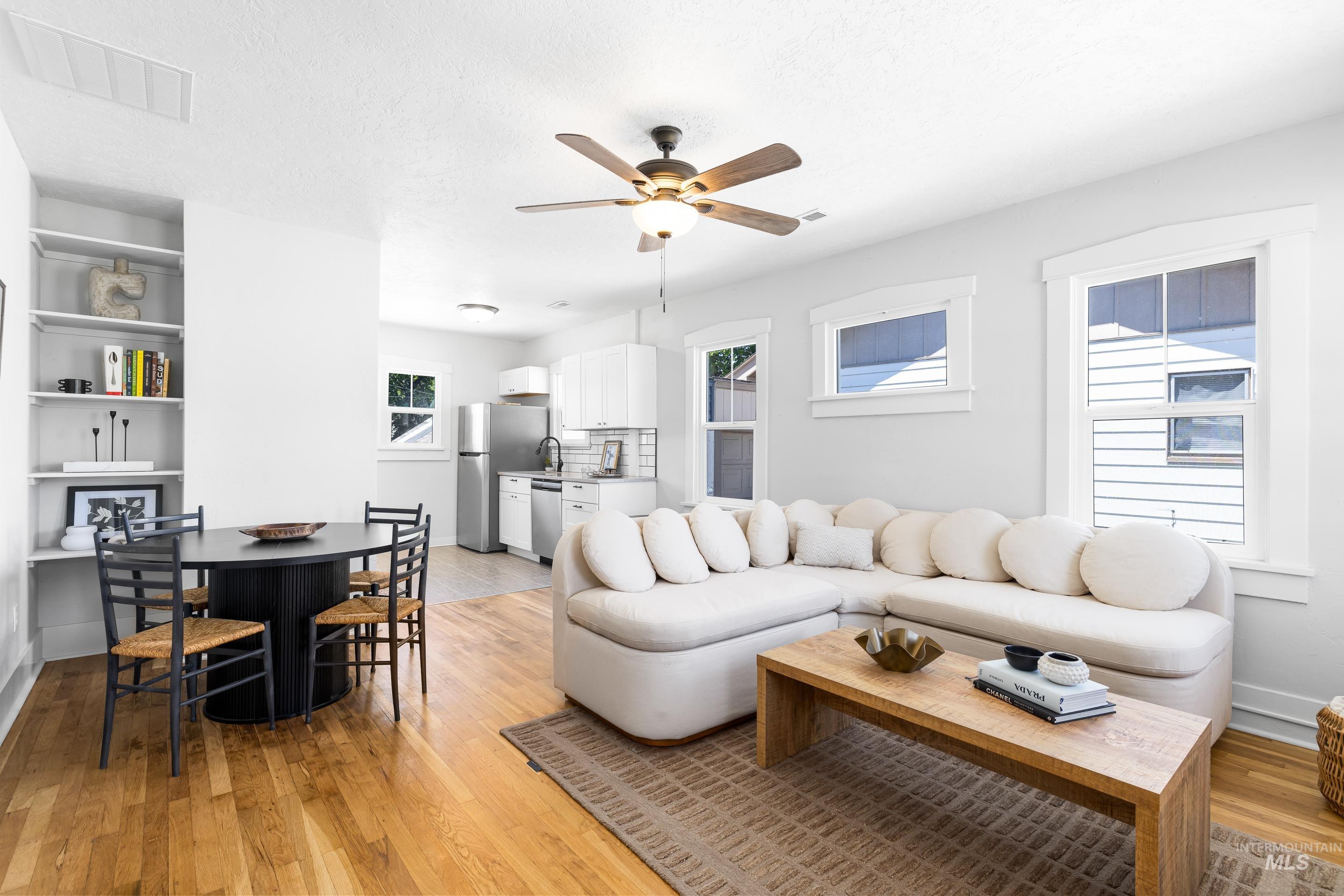 911 7th St South, Nampa, Idaho 83651, 3 Bedrooms, 2 Bathrooms, Residential For Sale, Price $345,000,MLS 98957973