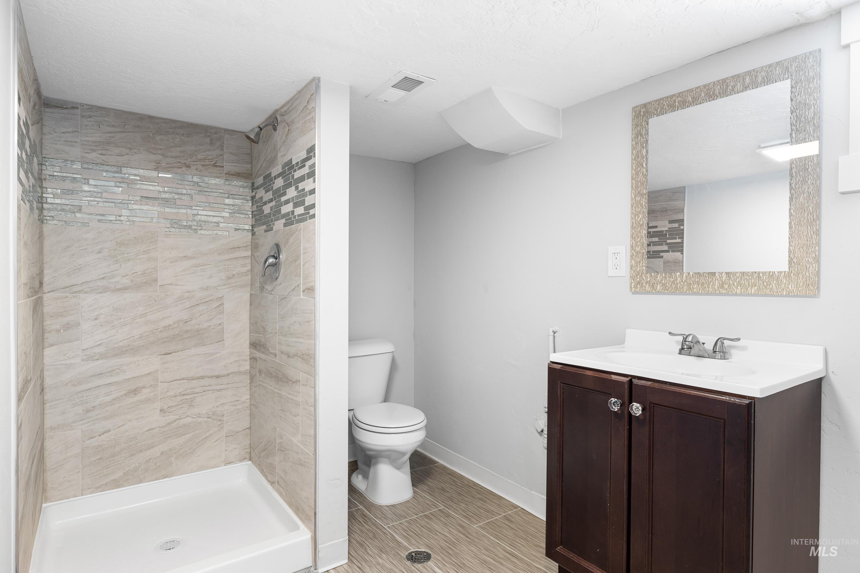 911 7th St South, Nampa, Idaho 83651, 3 Bedrooms, 2 Bathrooms, Residential For Sale, Price $345,000,MLS 98957973