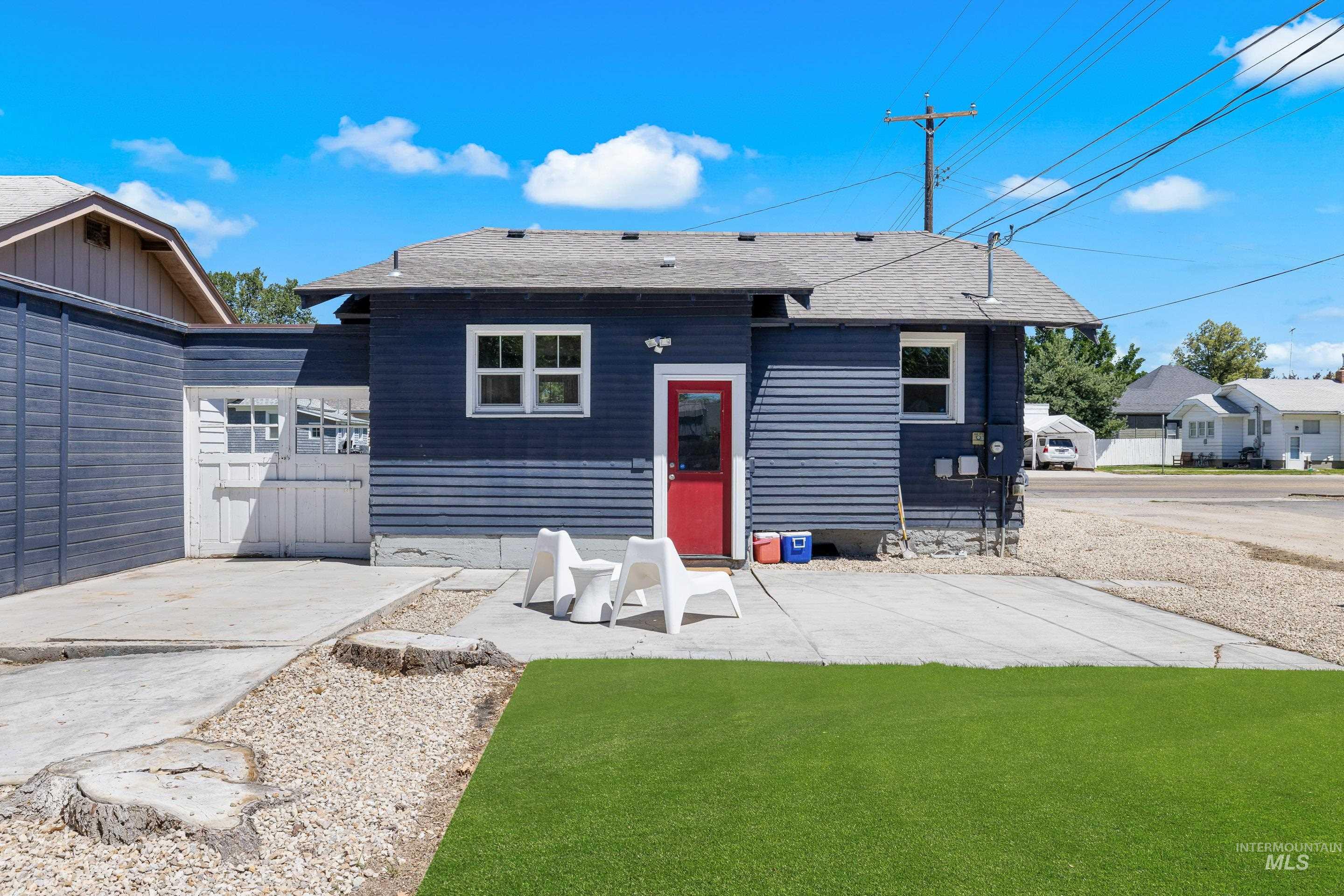 911 7th St South, Nampa, Idaho 83651, 3 Bedrooms, 2 Bathrooms, Residential For Sale, Price $345,000,MLS 98957973