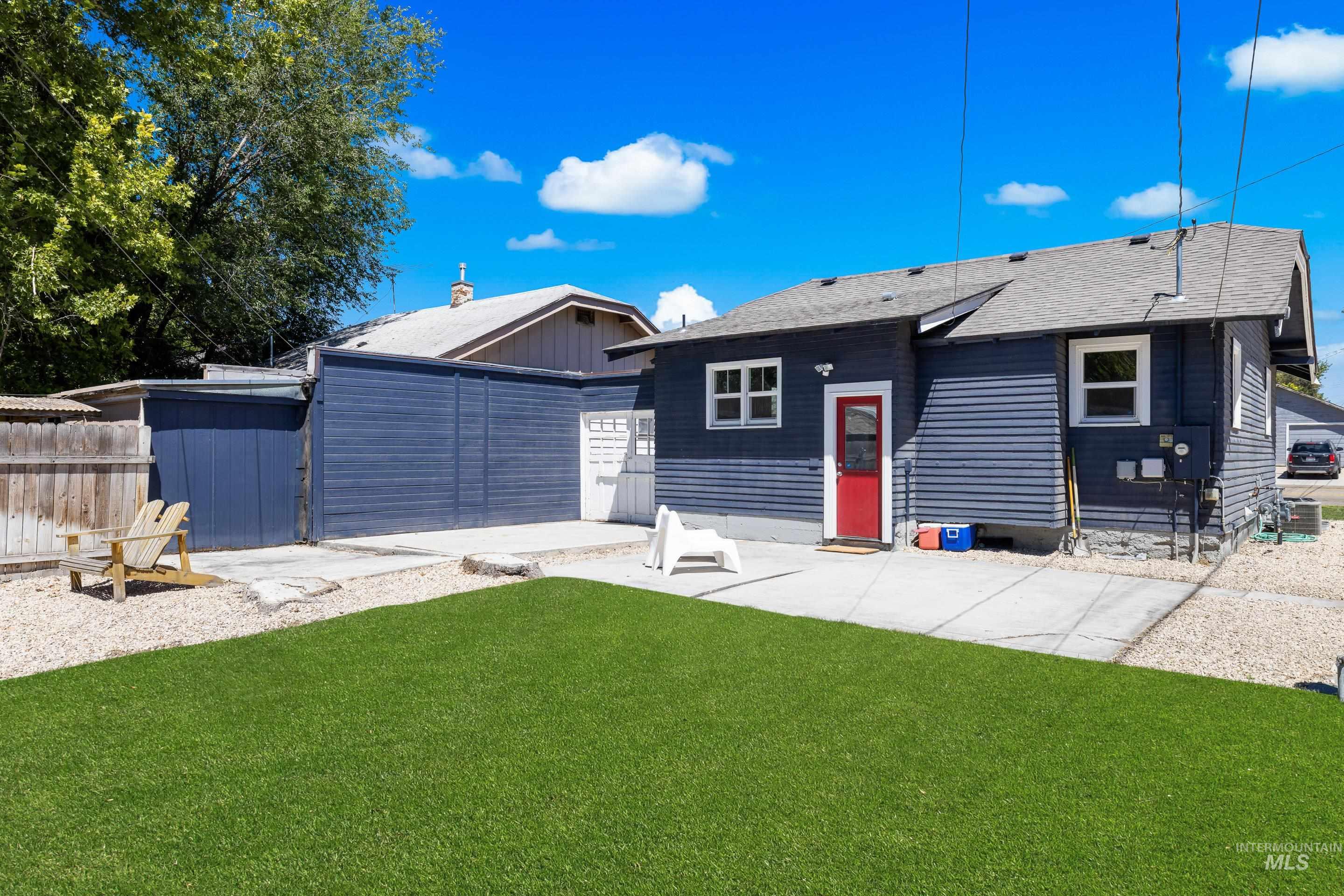 911 7th St South, Nampa, Idaho 83651, 3 Bedrooms, 2 Bathrooms, Residential For Sale, Price $345,000,MLS 98957973