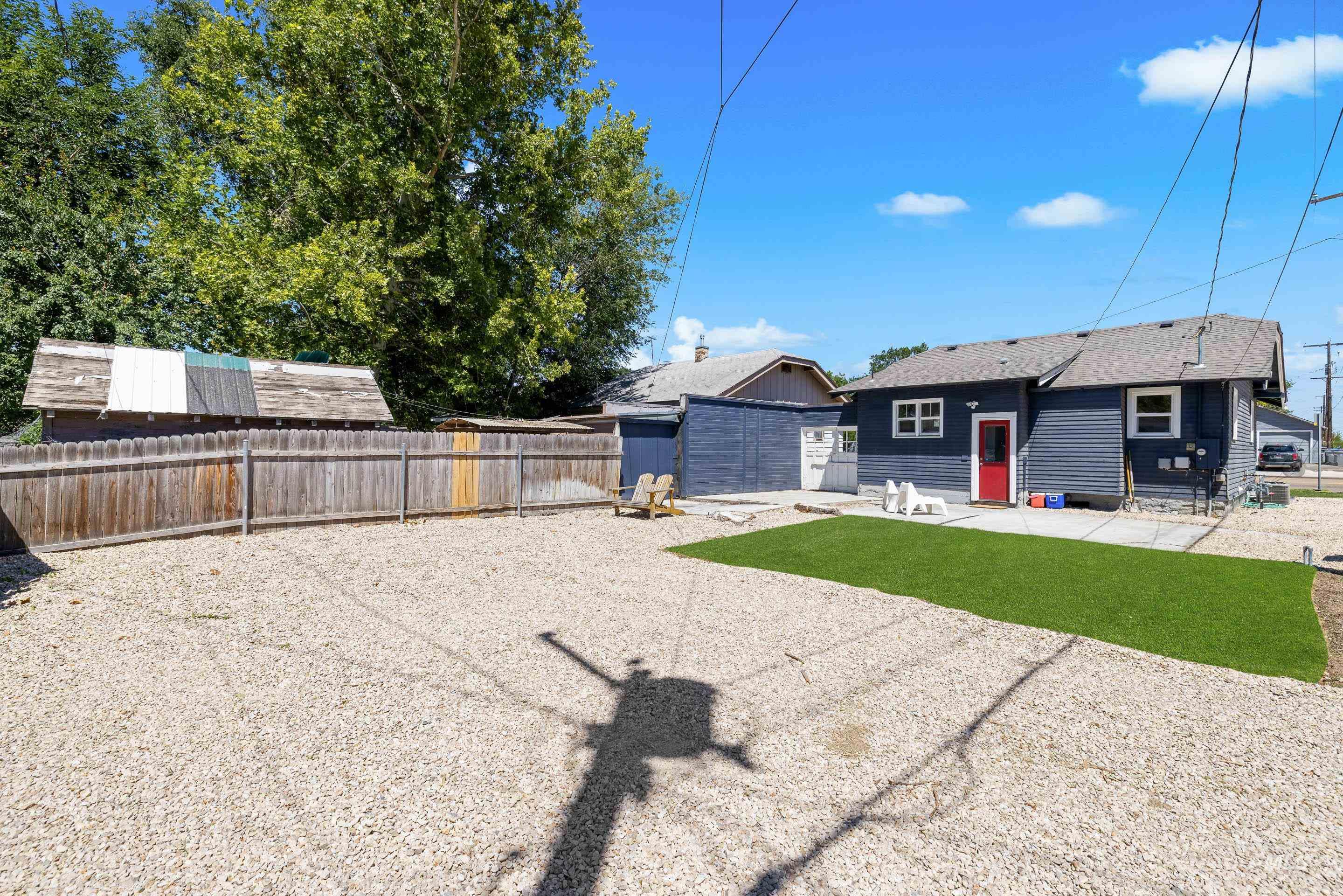 911 7th St South, Nampa, Idaho 83651, 3 Bedrooms, 2 Bathrooms, Residential For Sale, Price $345,000,MLS 98957973