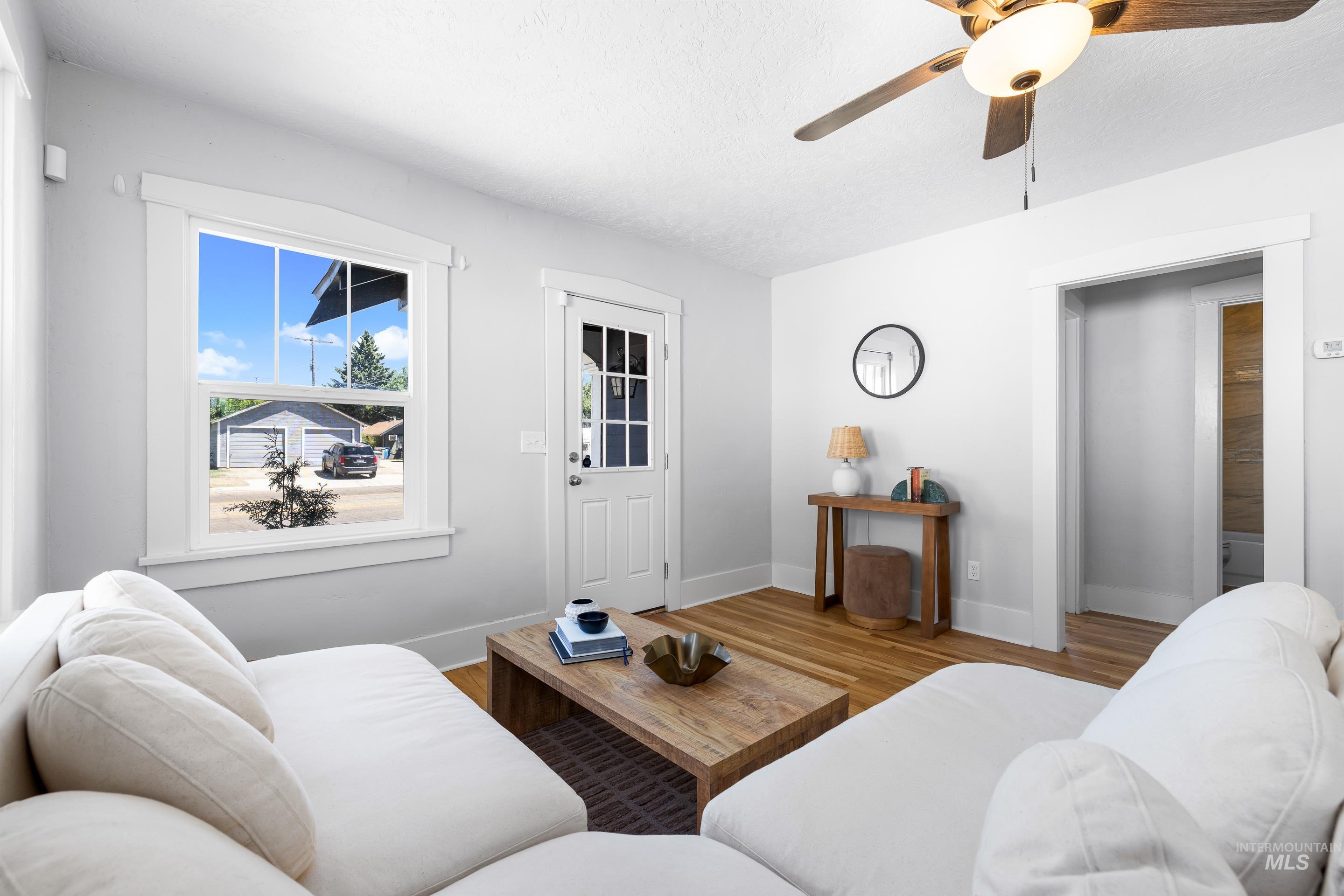 911 7th St South, Nampa, Idaho 83651, 3 Bedrooms, 2 Bathrooms, Residential For Sale, Price $345,000,MLS 98957973