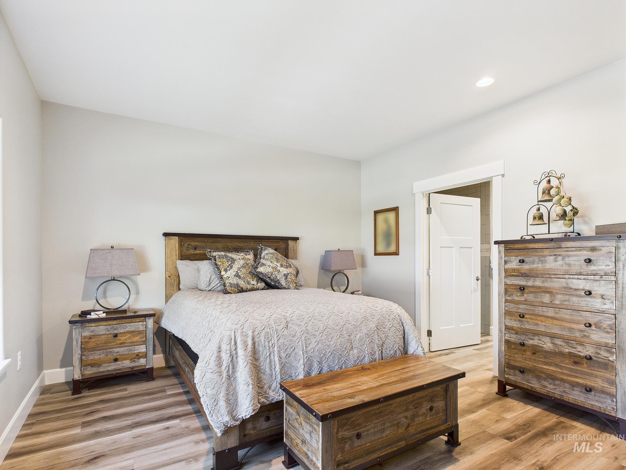 2102 Alder Ave, Lewiston, Idaho 83501, 3 Bedrooms, 2 Bathrooms, Residential For Sale, Price $524,900,MLS 98957995