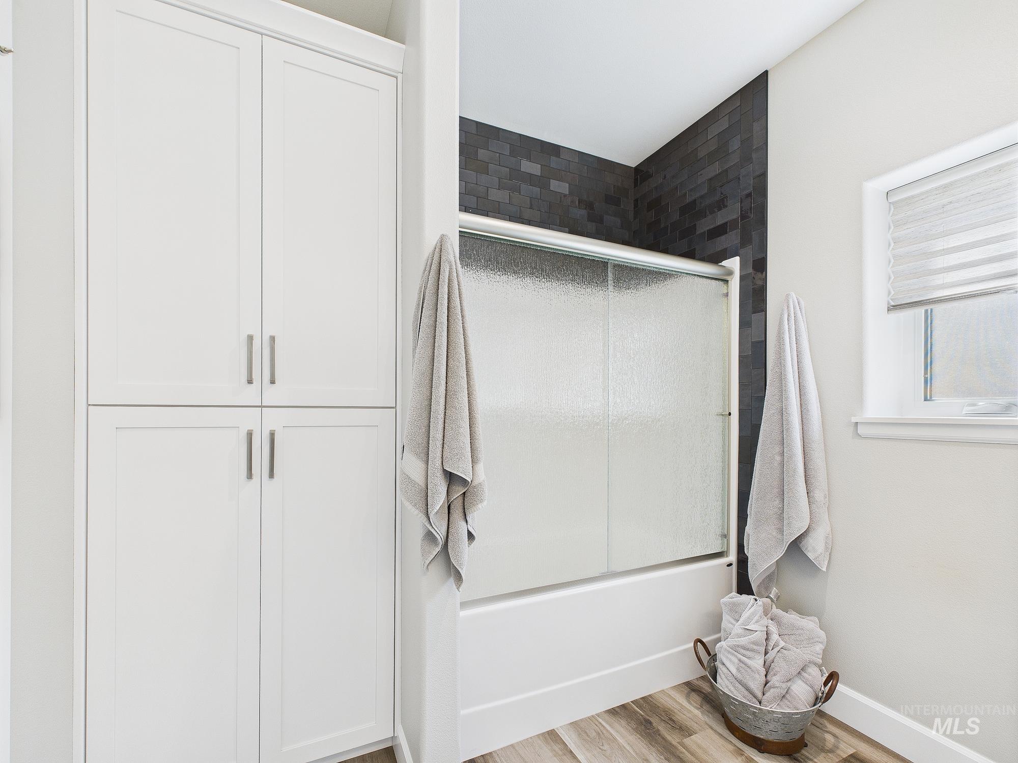 2102 Alder Ave, Lewiston, Idaho 83501, 3 Bedrooms, 2 Bathrooms, Residential For Sale, Price $524,900,MLS 98957995