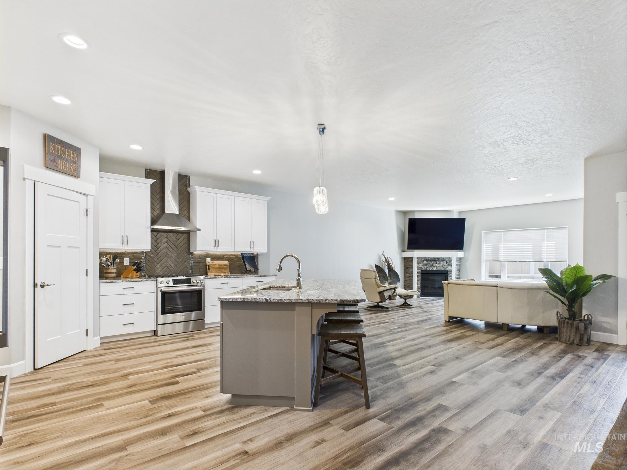 2102 Alder Ave, Lewiston, Idaho 83501, 3 Bedrooms, 2 Bathrooms, Residential For Sale, Price $524,900,MLS 98957995