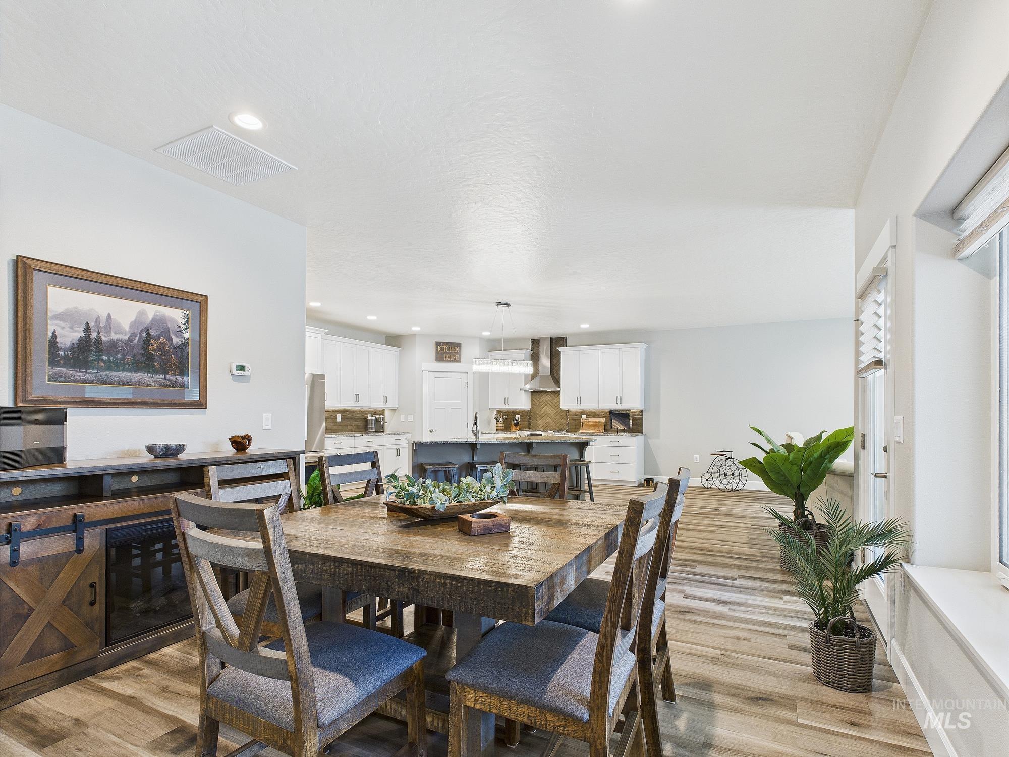 2102 Alder Ave, Lewiston, Idaho 83501, 3 Bedrooms, 2 Bathrooms, Residential For Sale, Price $524,900,MLS 98957995