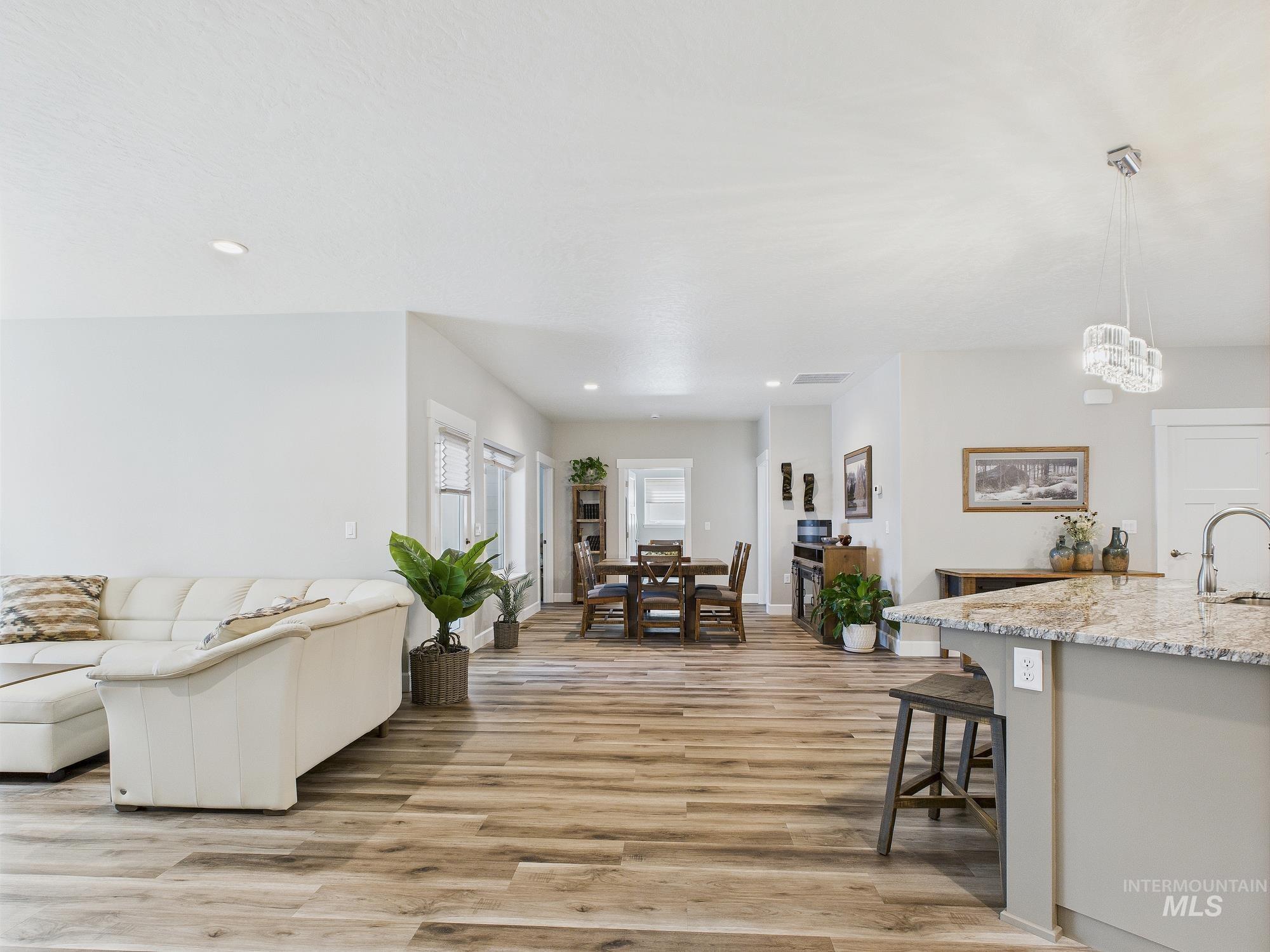 2102 Alder Ave, Lewiston, Idaho 83501, 3 Bedrooms, 2 Bathrooms, Residential For Sale, Price $524,900,MLS 98957995