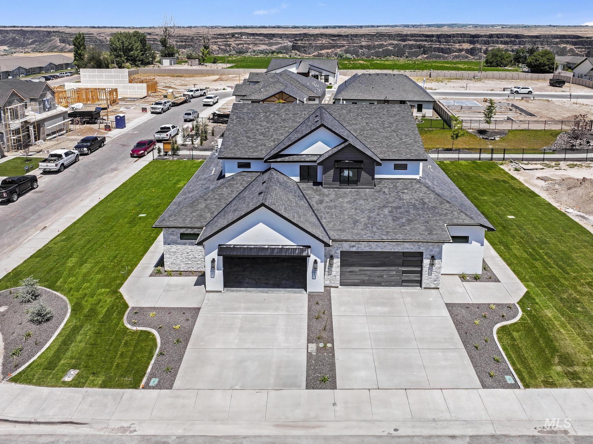 537 Canyon Mist Dr, Twin Falls, Idaho 83301, 3 Bedrooms, 2.5 Bathrooms, Residential For Sale, Price $639,998, 98958004