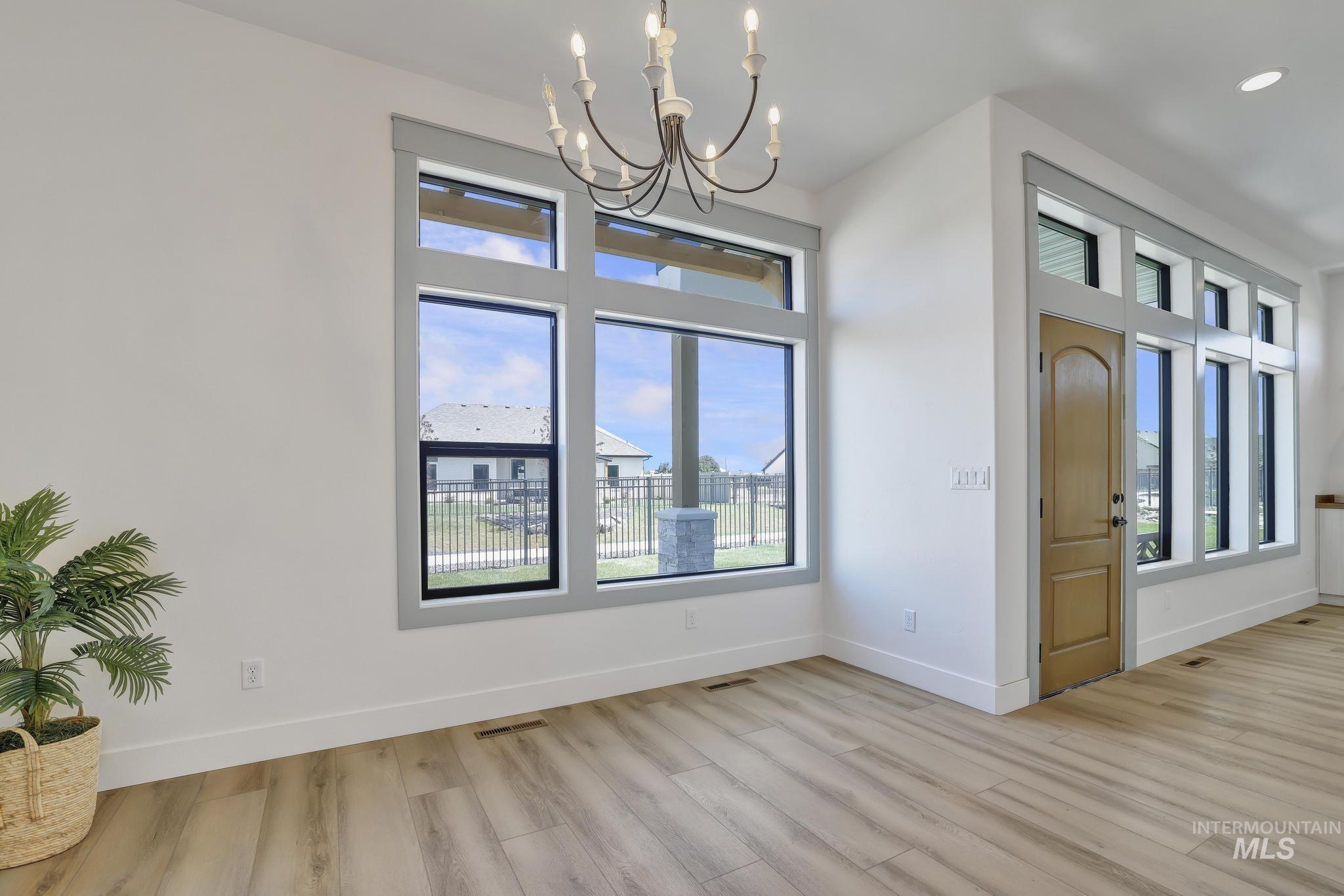 537 Canyon Mist Dr, Twin Falls, Idaho 83301, 3 Bedrooms, 2.5 Bathrooms, Residential For Sale, Price $639,998, 98958004