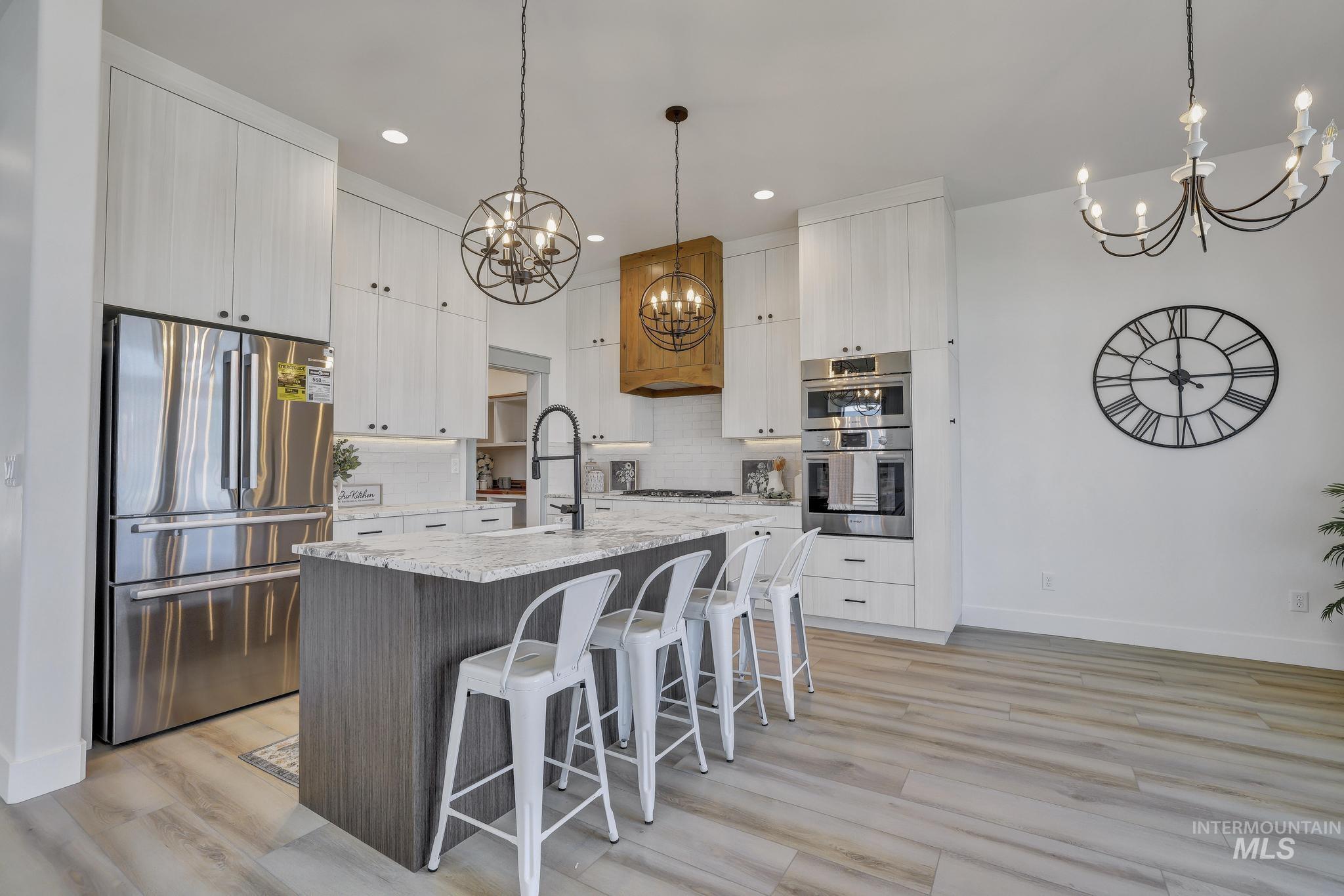 537 Canyon Mist Dr, Twin Falls, Idaho 83301, 3 Bedrooms, 2.5 Bathrooms, Residential For Sale, Price $639,998, 98958004