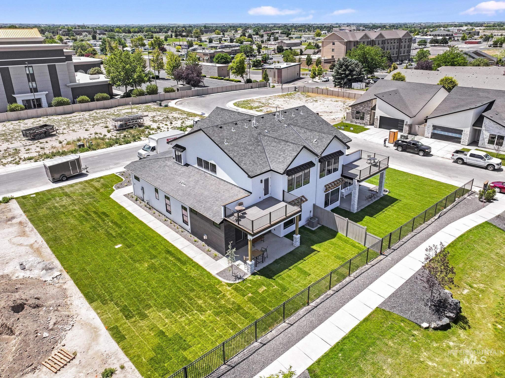537 Canyon Mist Dr, Twin Falls, Idaho 83301, 3 Bedrooms, 2.5 Bathrooms, Residential For Sale, Price $639,998, 98958004