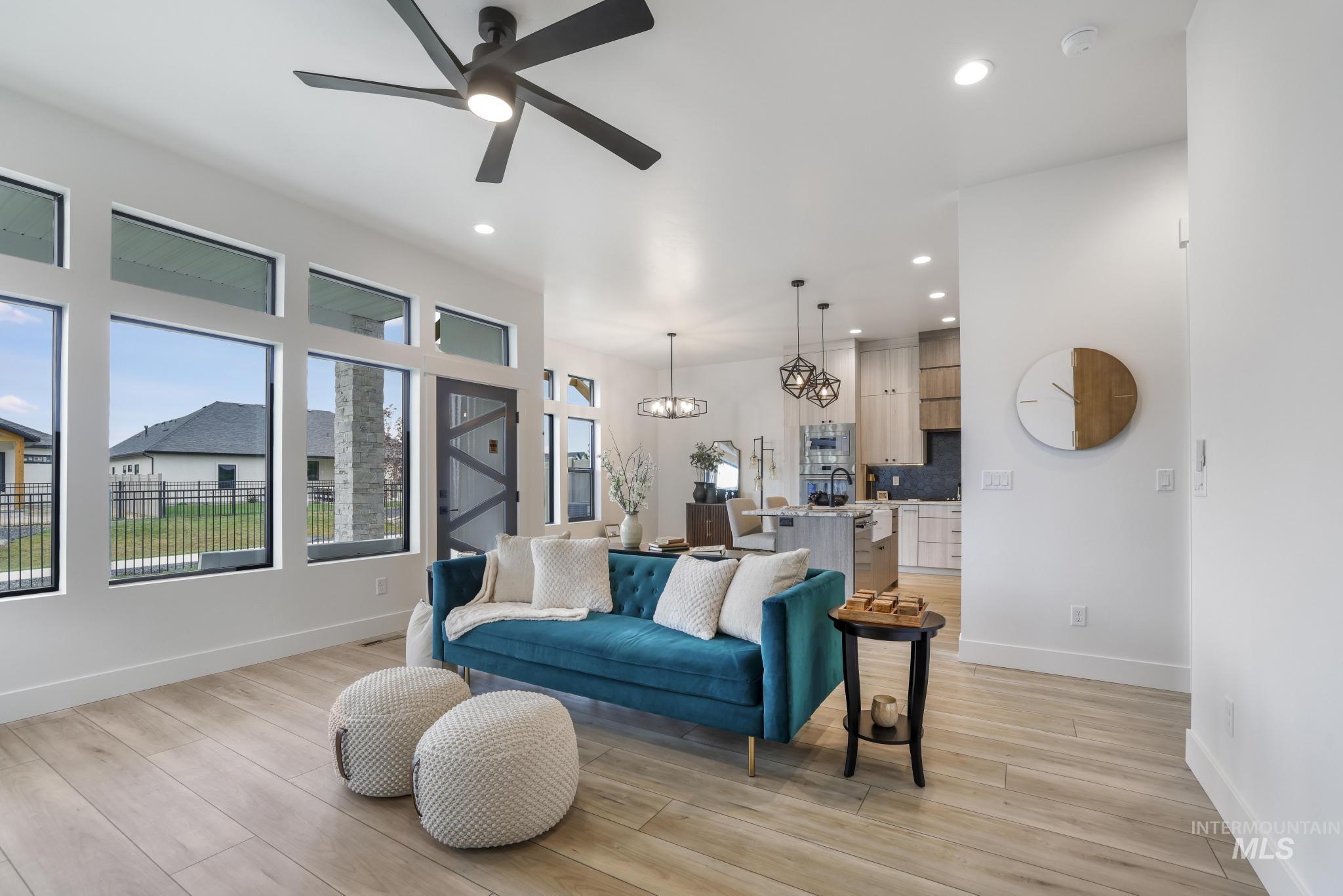 525 Canyon Mist Dr, Twin Falls, Idaho 83301, 3 Bedrooms, 2.5 Bathrooms, Residential For Sale, Price $639,998, 98958005