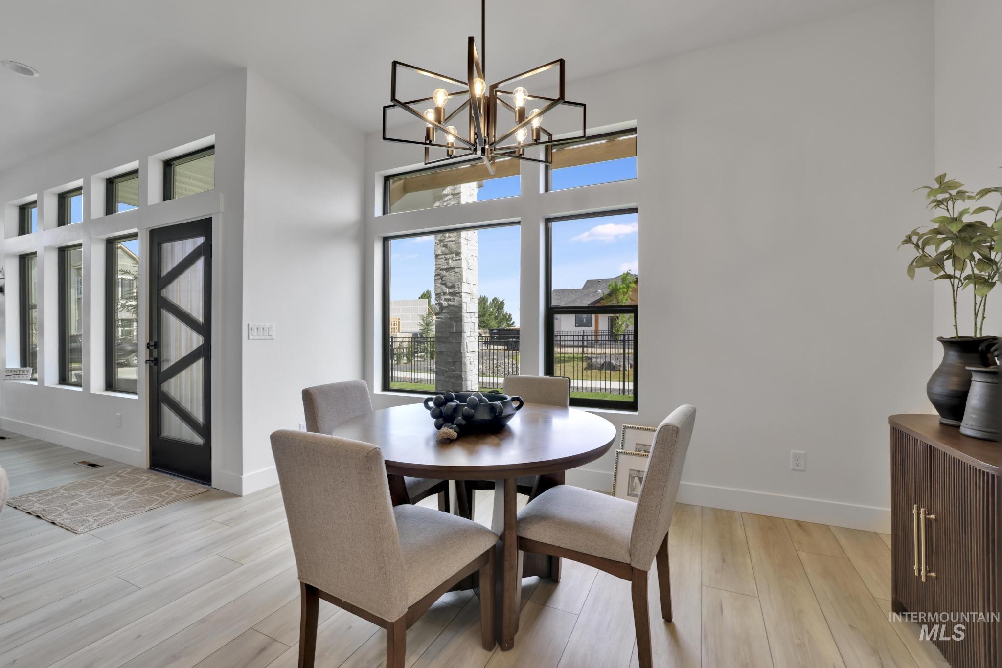 525 Canyon Mist Dr, Twin Falls, Idaho 83301, 3 Bedrooms, 2.5 Bathrooms, Residential For Sale, Price $639,998, 98958005