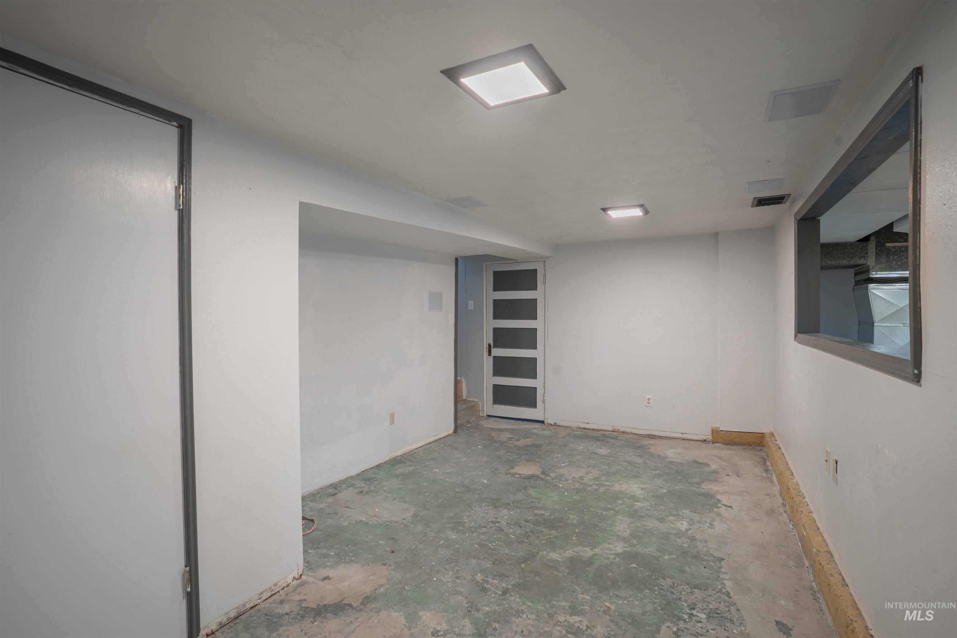 1206 9th Ave East, Twin Falls, Idaho 83301, 3 Bedrooms, 1 Bathroom, Residential For Sale, Price $295,000, 98958030