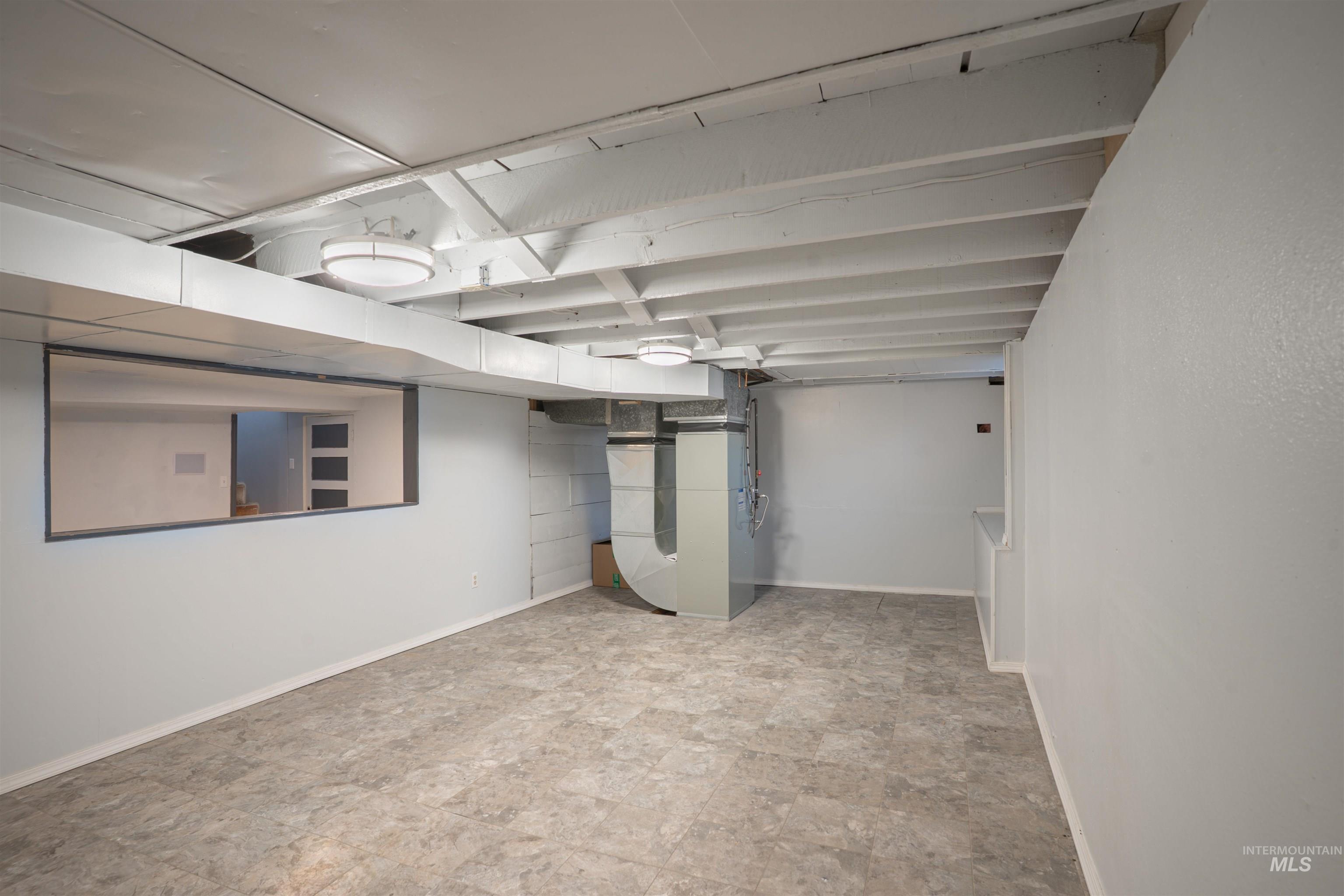 1206 9th Ave East, Twin Falls, Idaho 83301, 3 Bedrooms, 1 Bathroom, Residential For Sale, Price $295,000, 98958030